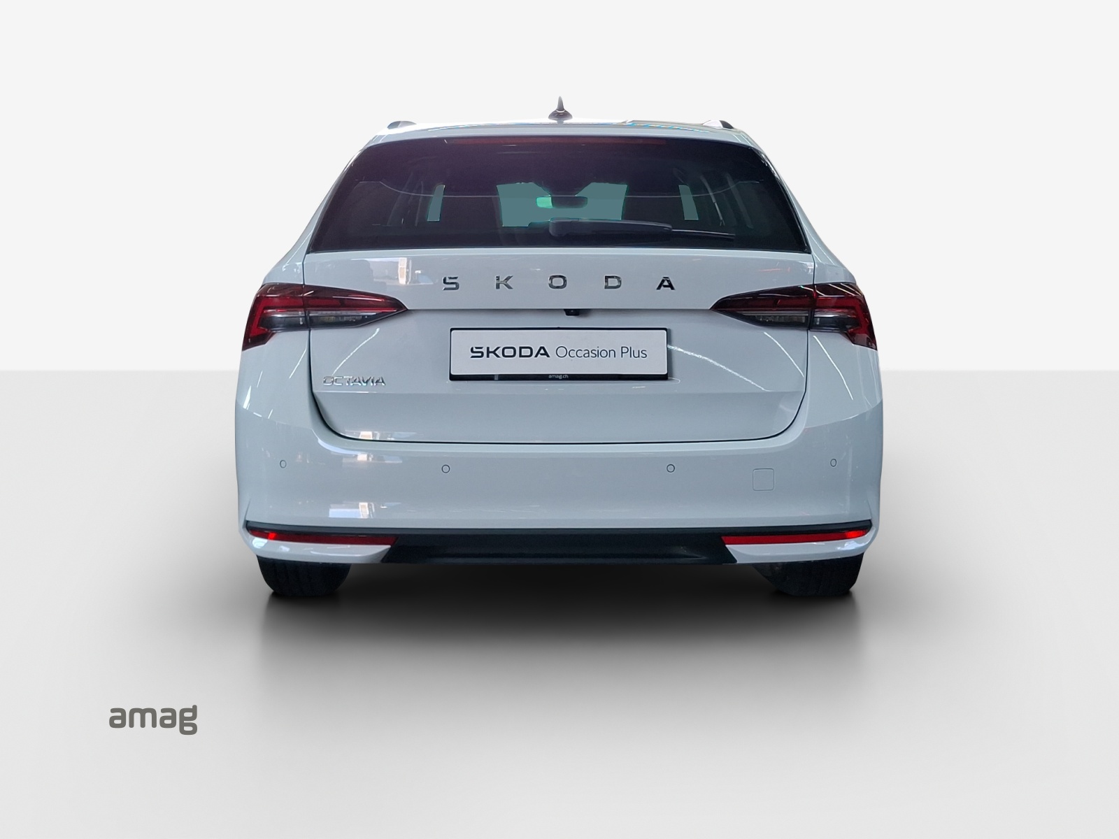 SKODA Octavia Combi 1.5 TSI mHEV DSG Dynamic-image-3