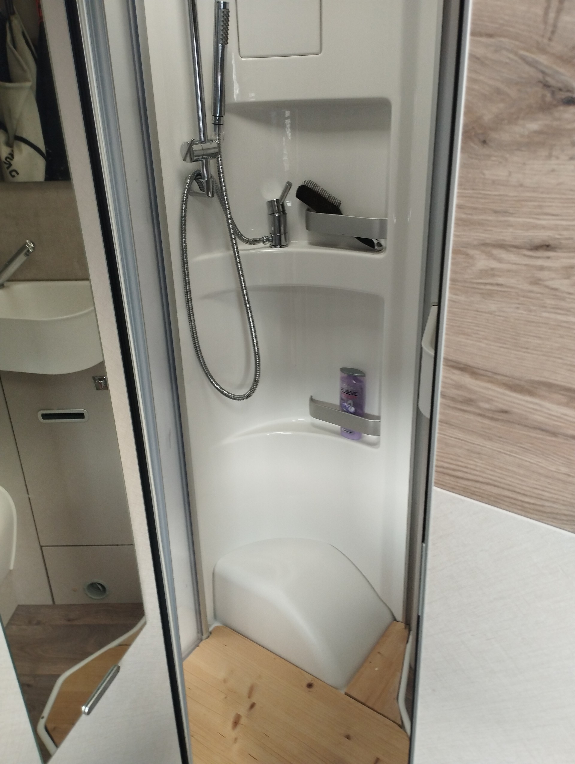 HYMER Exis 580 Pure-image-8