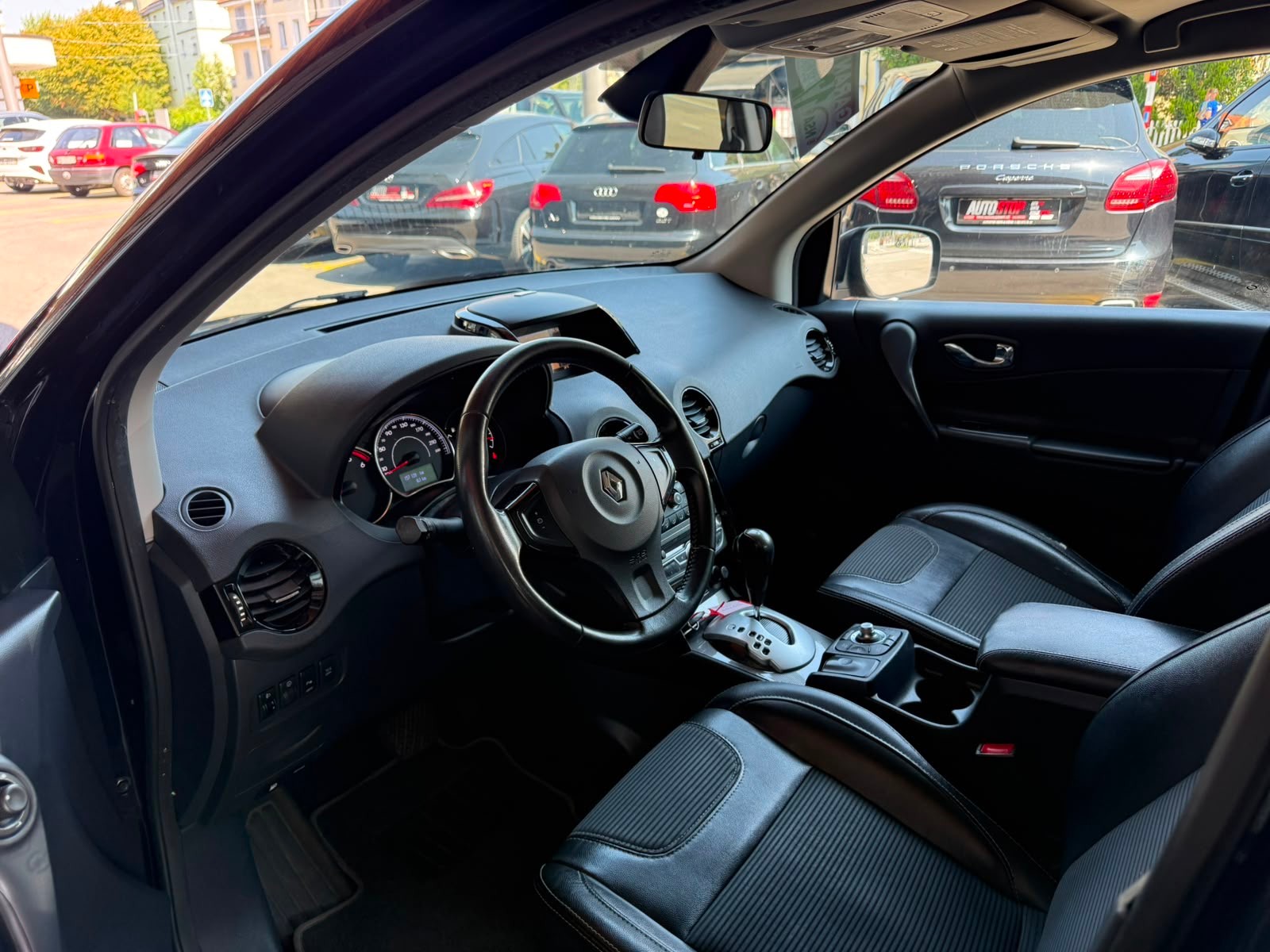 RENAULT Koleos 2.0 dCi Bose 4x4 Automatic-image-11