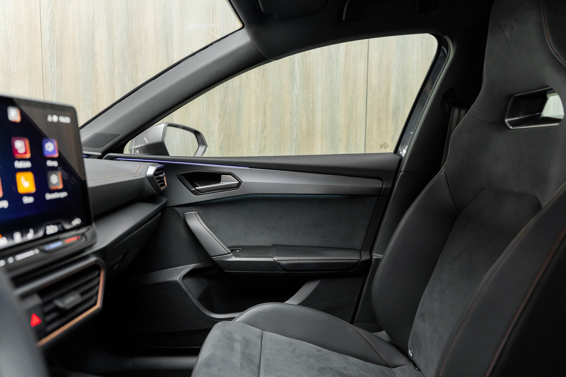 CUPRA LEON ST 2.0 TSI VZ DSG 4Drive-image-15