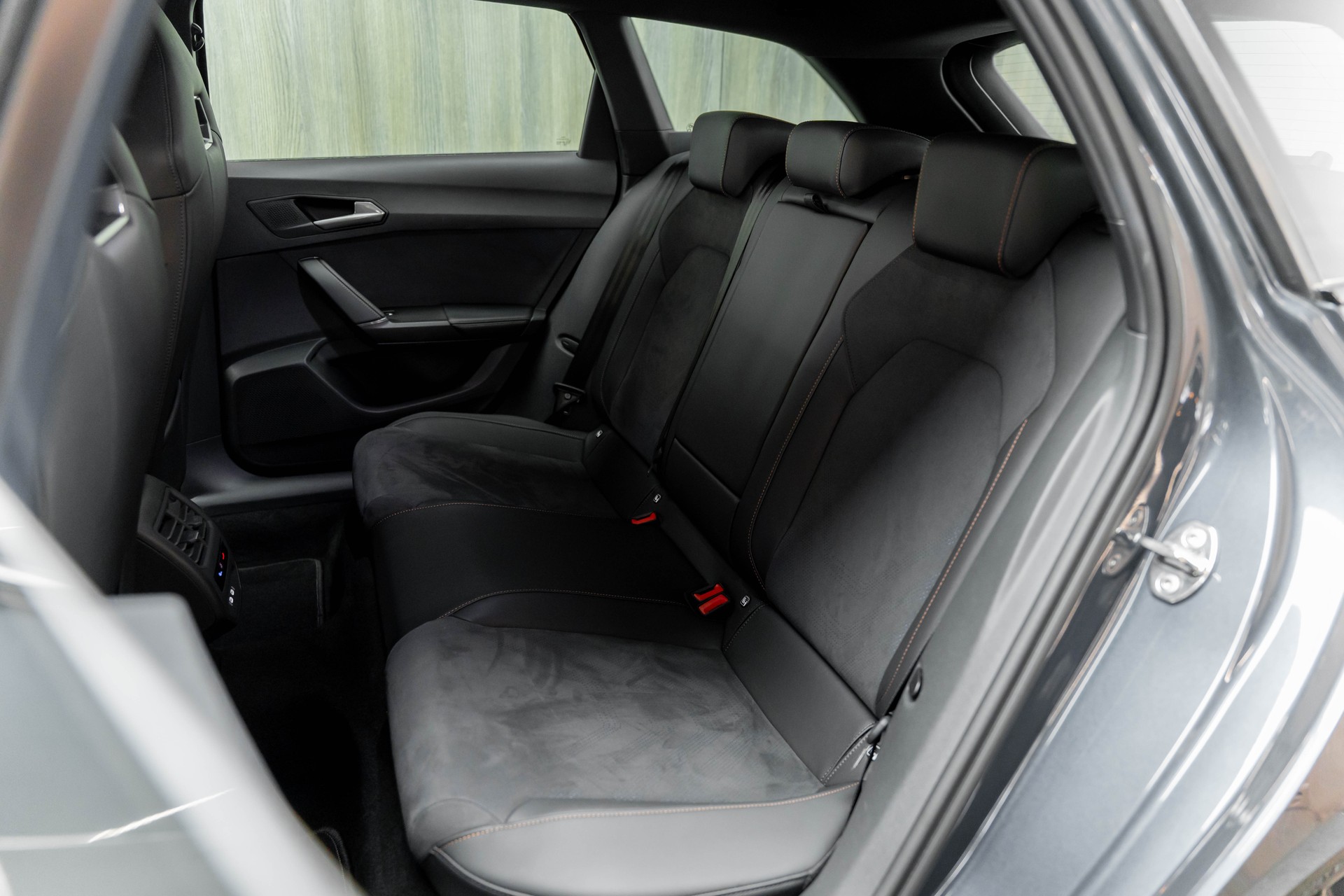 CUPRA LEON ST 2.0 TSI VZ DSG 4Drive-image-9