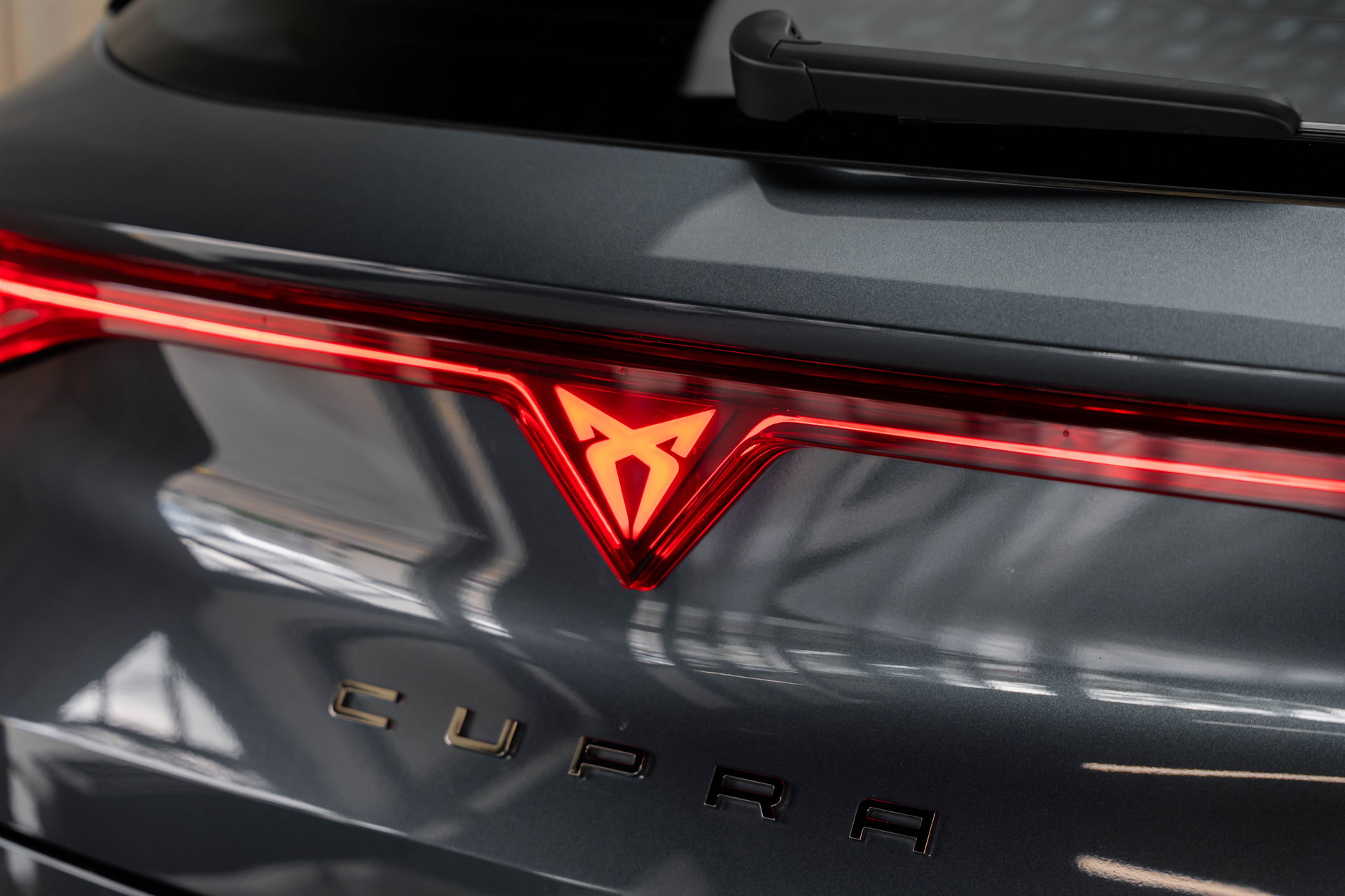 CUPRA LEON ST 2.0 TSI VZ DSG 4Drive-image-28