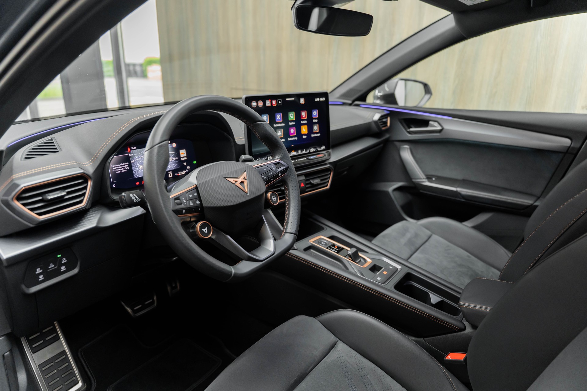 CUPRA LEON ST 2.0 TSI VZ DSG 4Drive-image-3