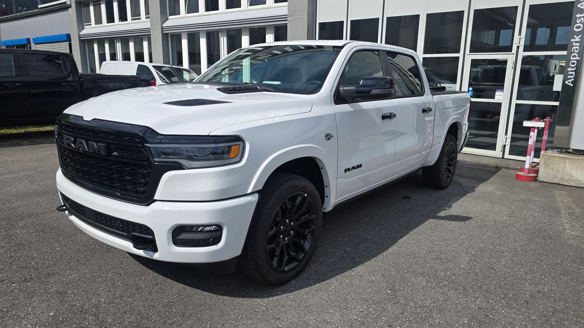 DODGE Ram 1500 Limited Crew Cab Night V8 4WD MY 26-image-1