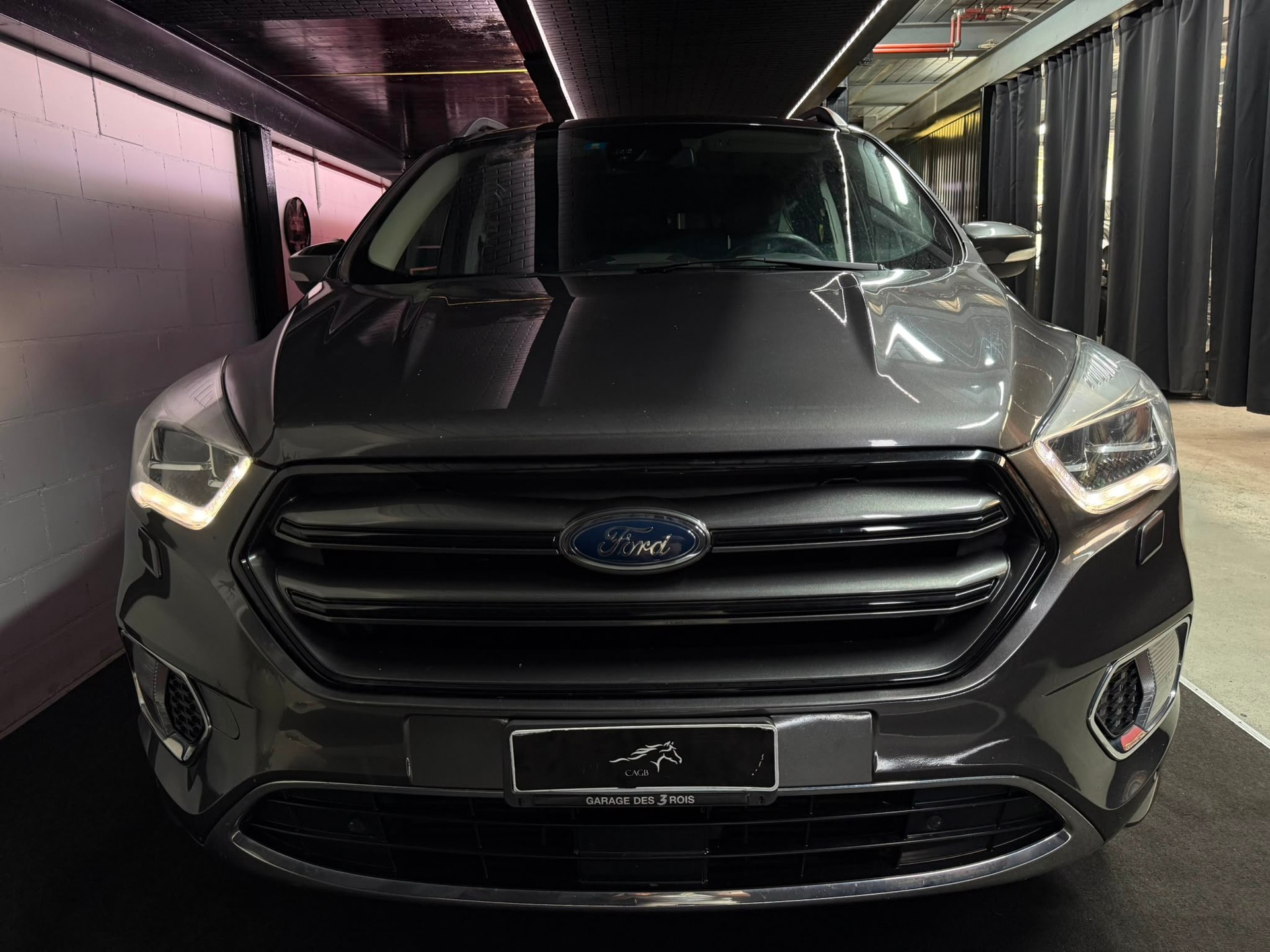 FORD Kuga 2.0 TDCi Vignale 4WD PowerShift-image-4