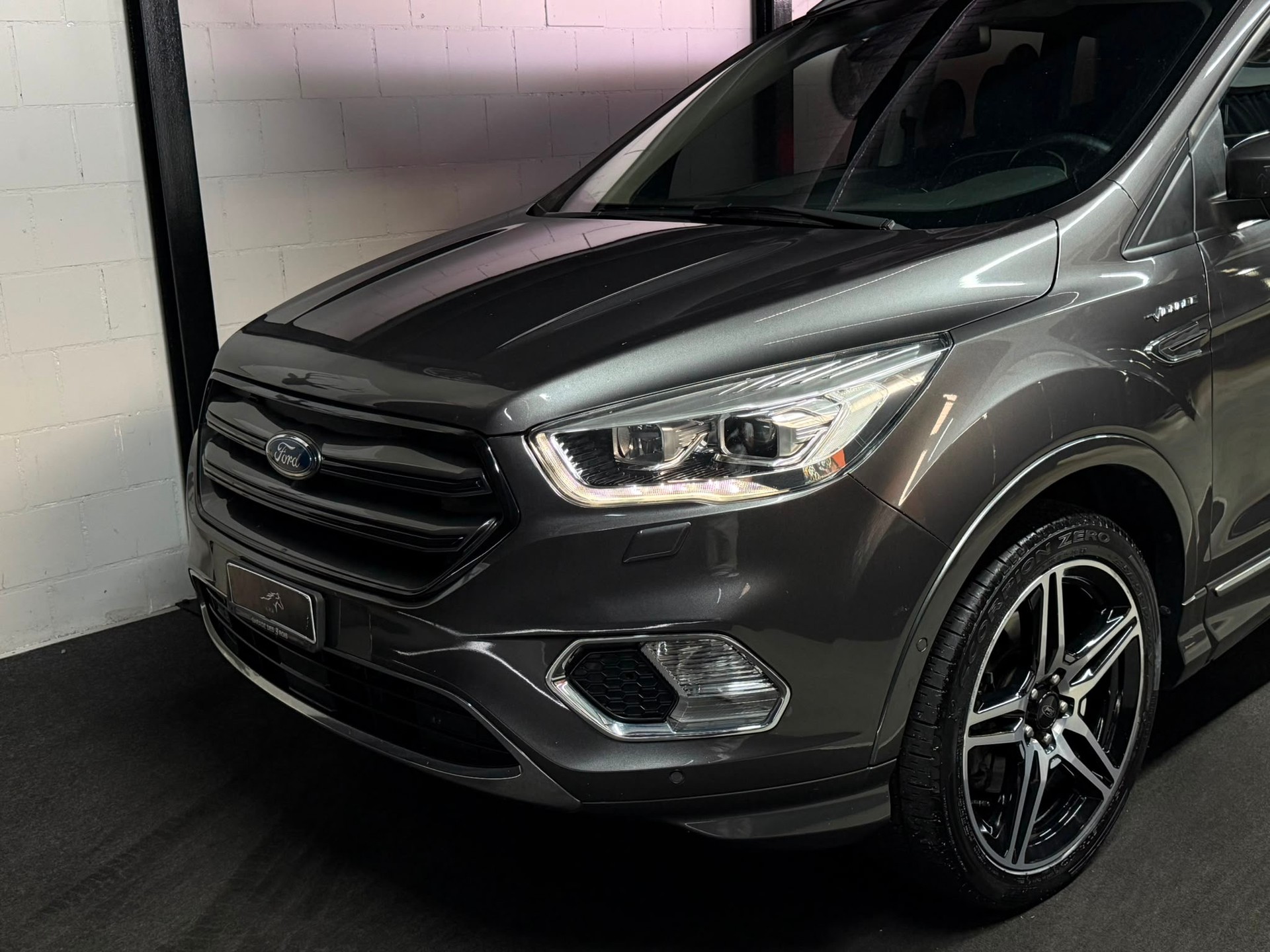 FORD Kuga 2.0 TDCi Vignale 4WD PowerShift-image-1