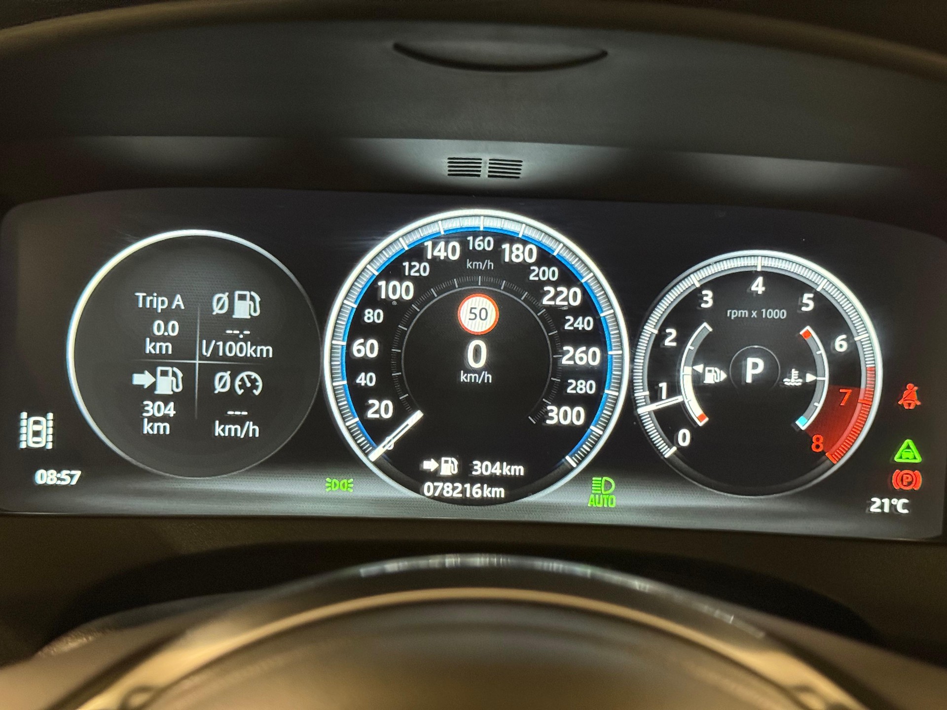 JAGUAR F-Pace 2.0 T 250 Advantage AWD-image-14
