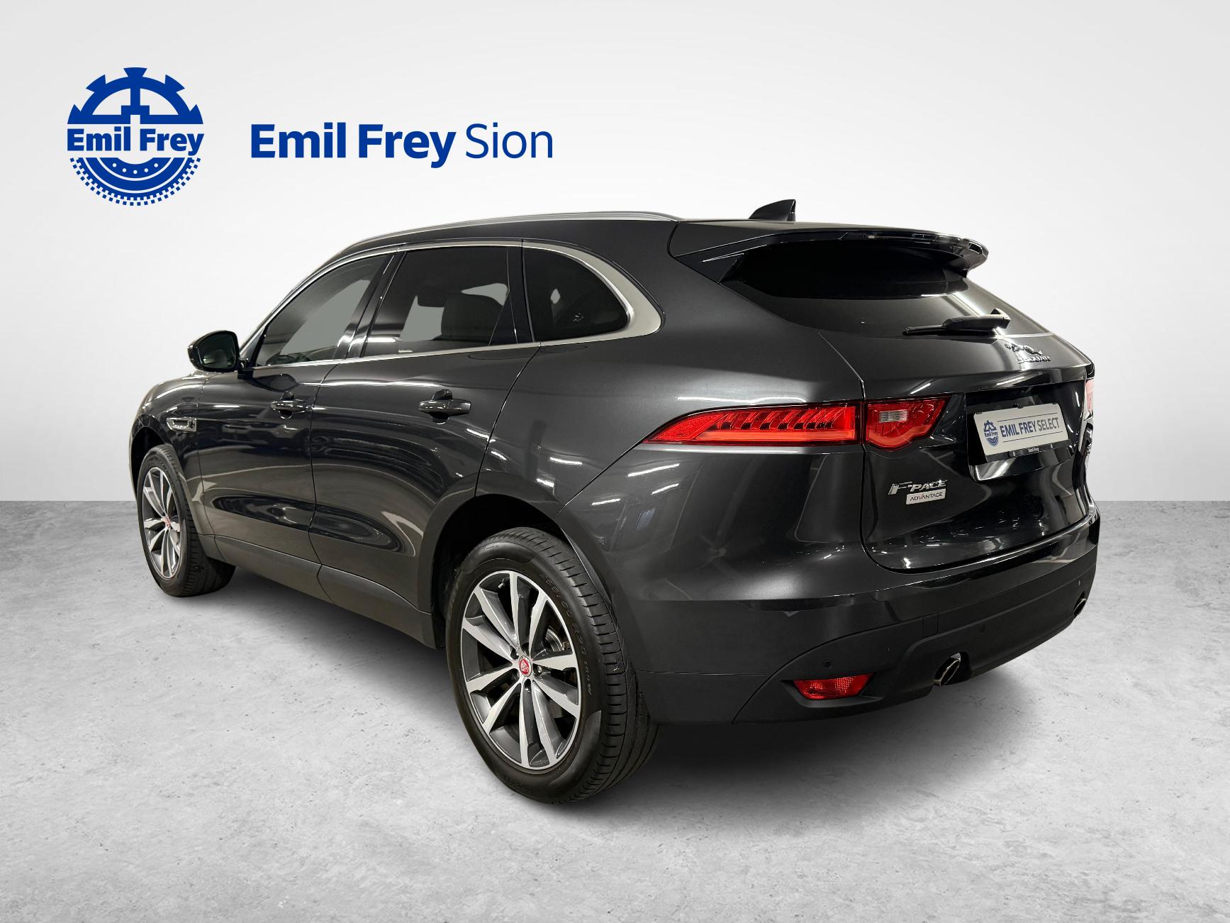 JAGUAR F-Pace 2.0 T 250 Advantage AWD-image-3
