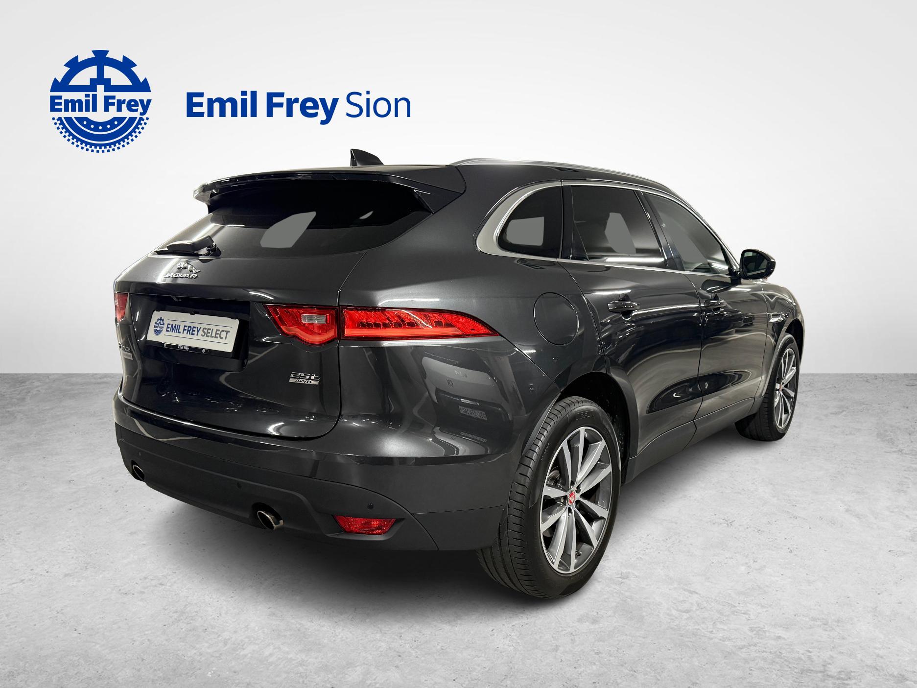 JAGUAR F-Pace 2.0 T 250 Advantage AWD-image-2