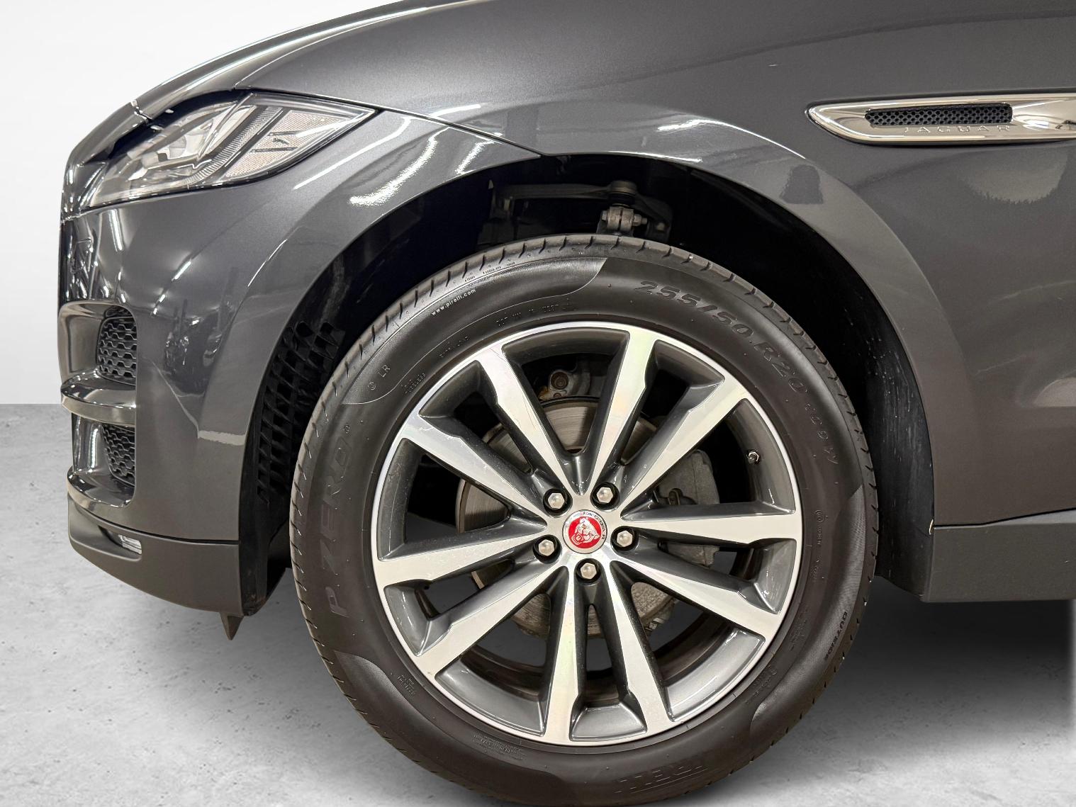 JAGUAR F-Pace 2.0 T 250 Advantage AWD-image-8