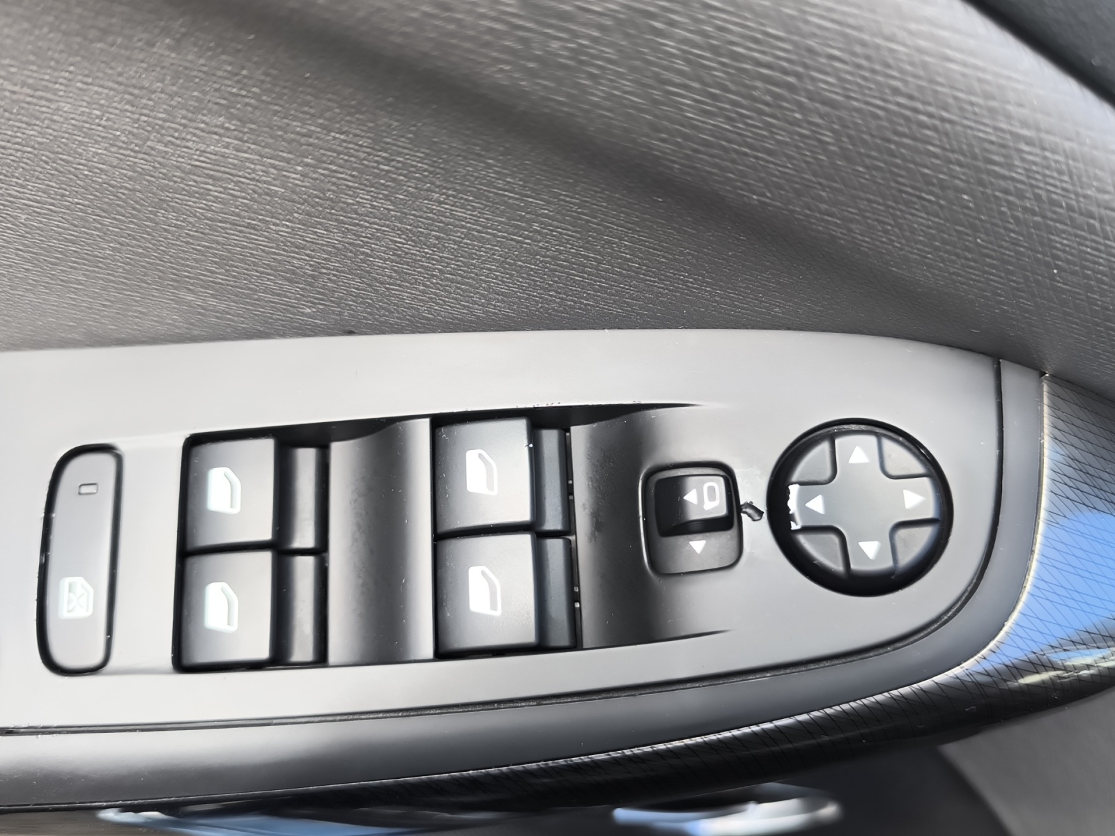 CITROEN C4 Picasso 1.6i 16V e-THP Exclusive Automatic mit 360Grad Kamera - Spurwechsel Assisstent - Panorama Dach-image-14