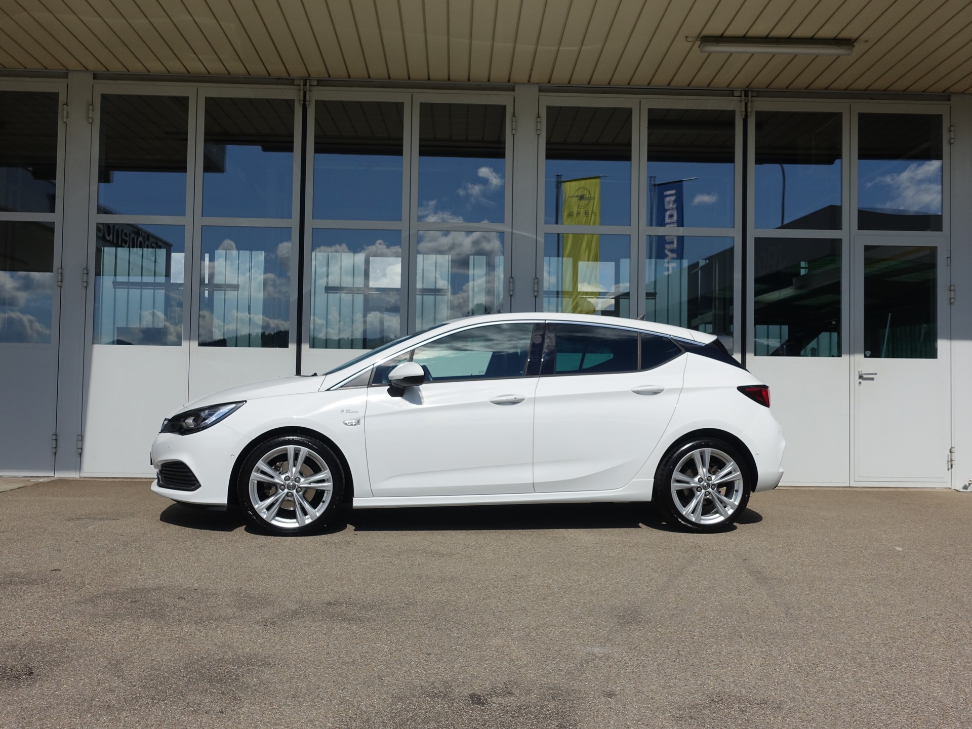 OPEL Astra 1.6i T. OPC Line-showroom-element-2