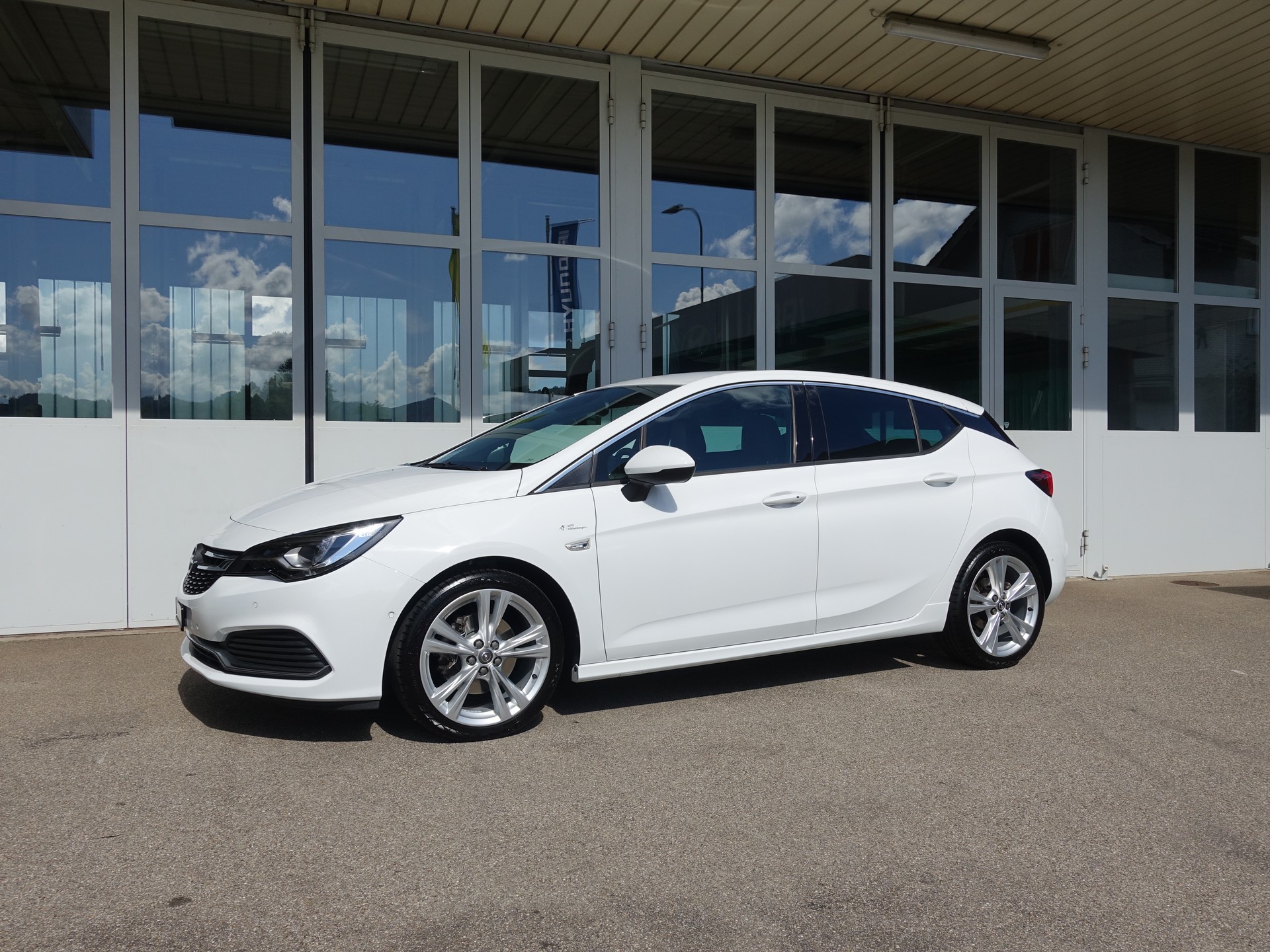 OPEL Astra 1.6i T. OPC Line
