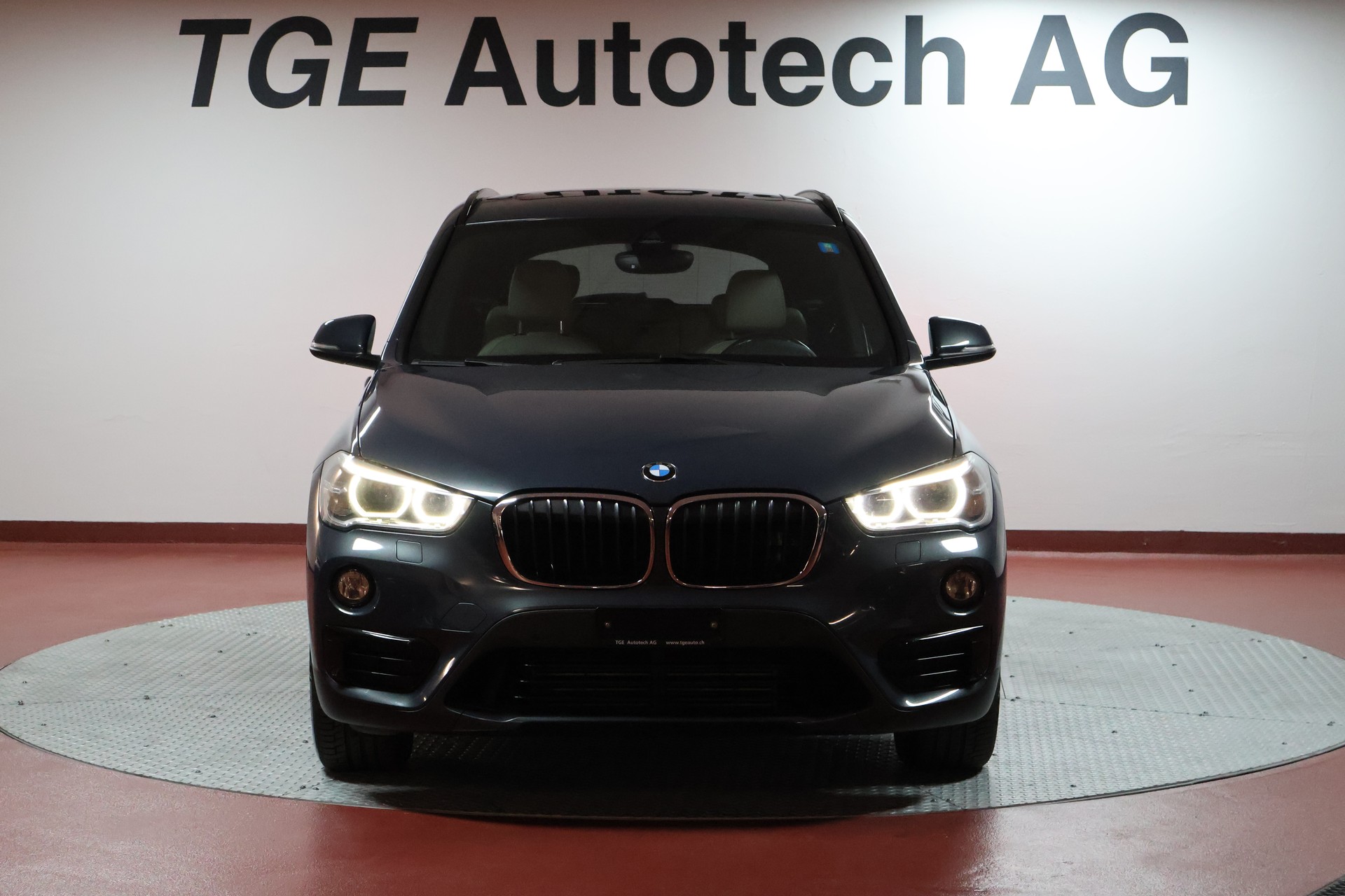 BMW X1 xDrive 25d Sport Line Steptronic-image-1