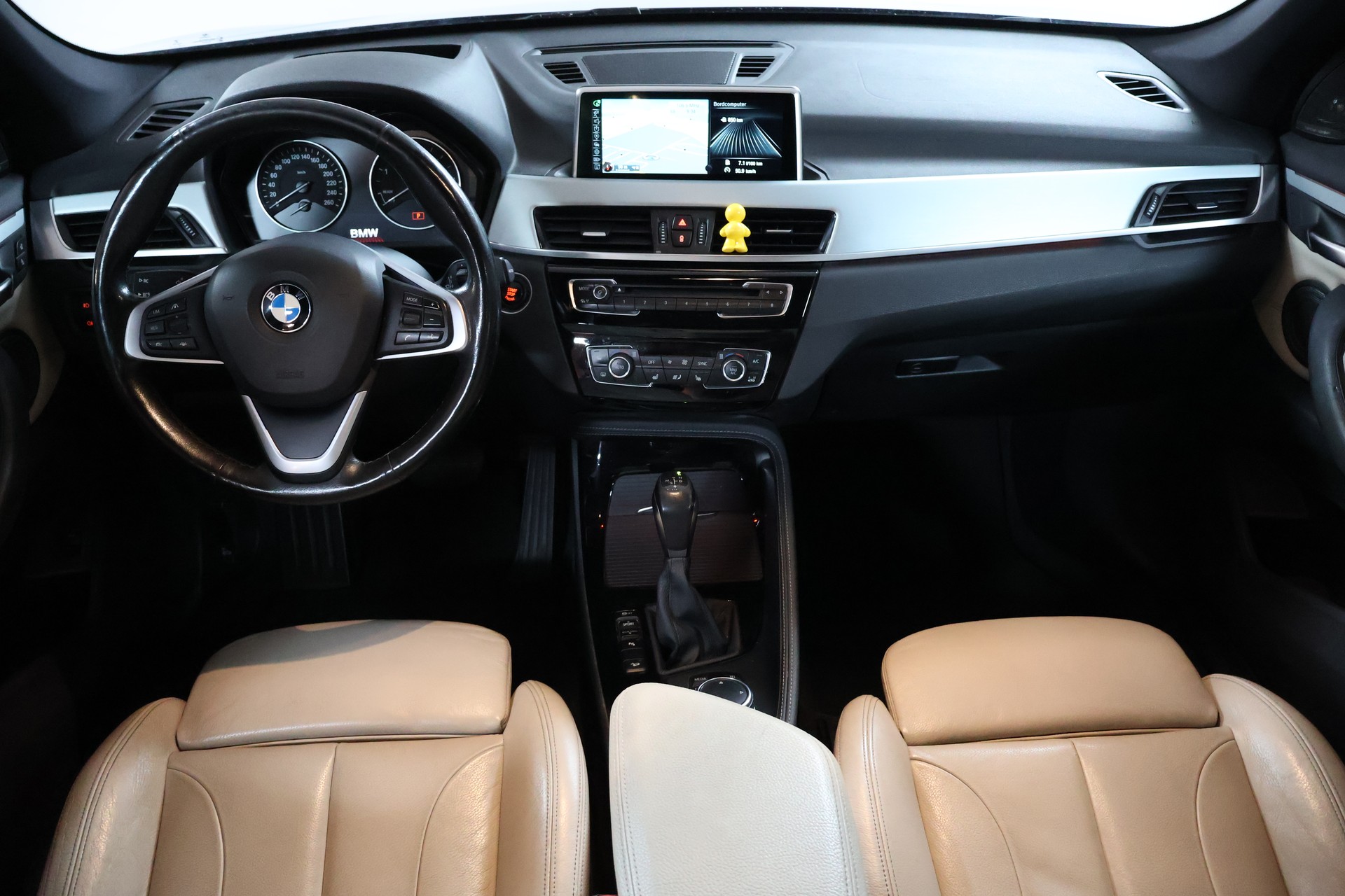 BMW X1 xDrive 25d Sport Line Steptronic-image-9