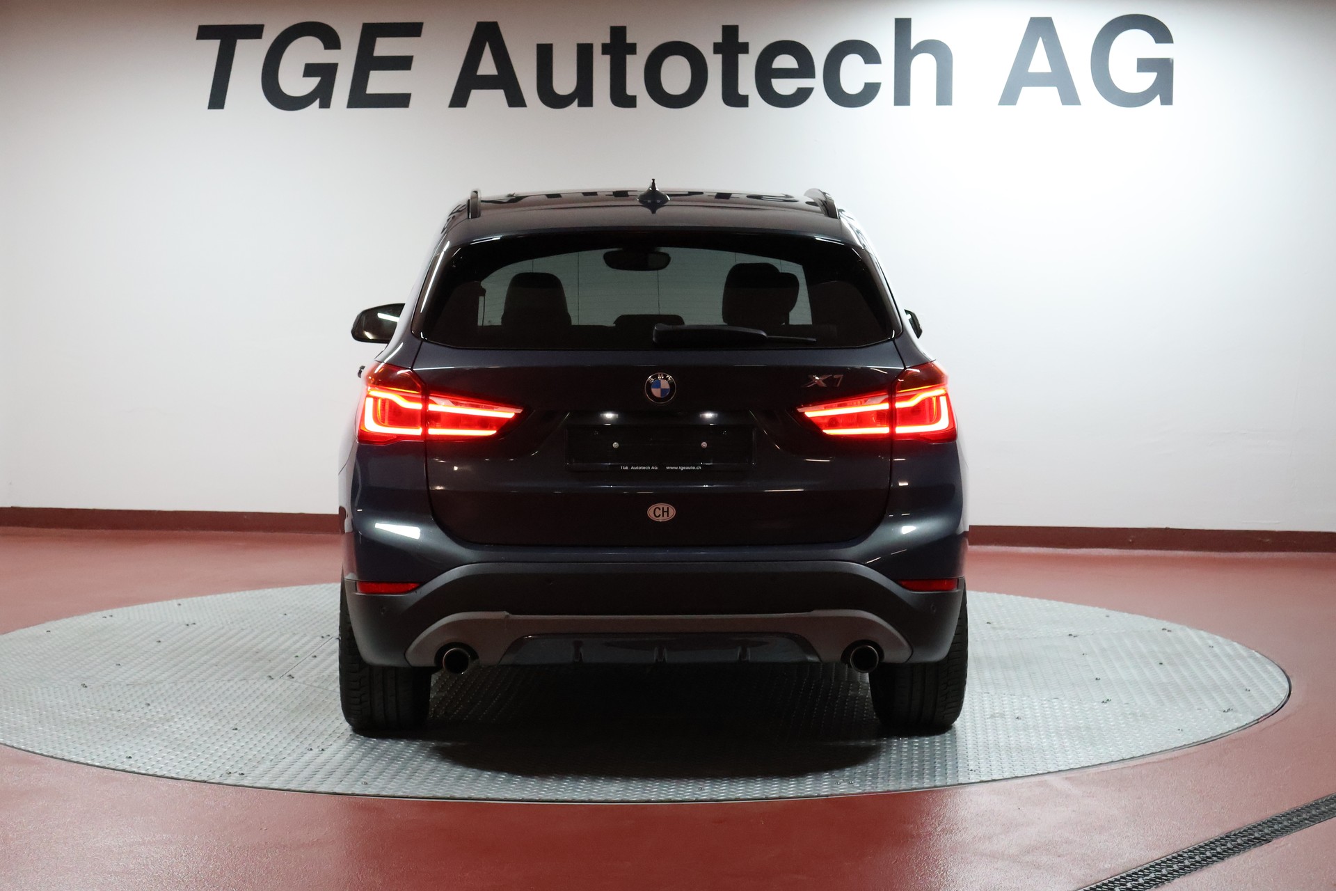 BMW X1 xDrive 25d Sport Line Steptronic-image-21