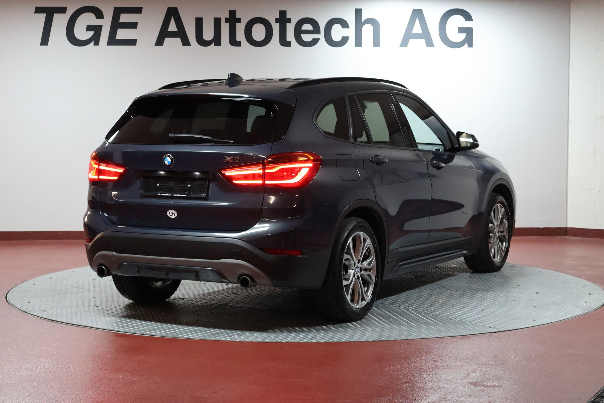 BMW X1 xDrive 25d Sport Line Steptronic-image-20
