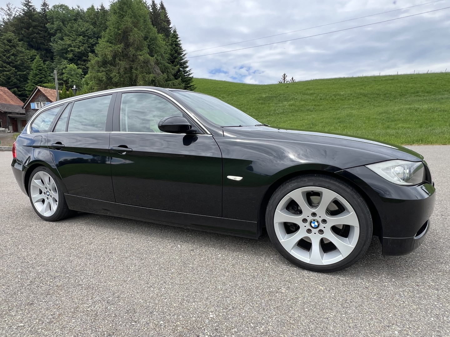 BMW 330d-image-3