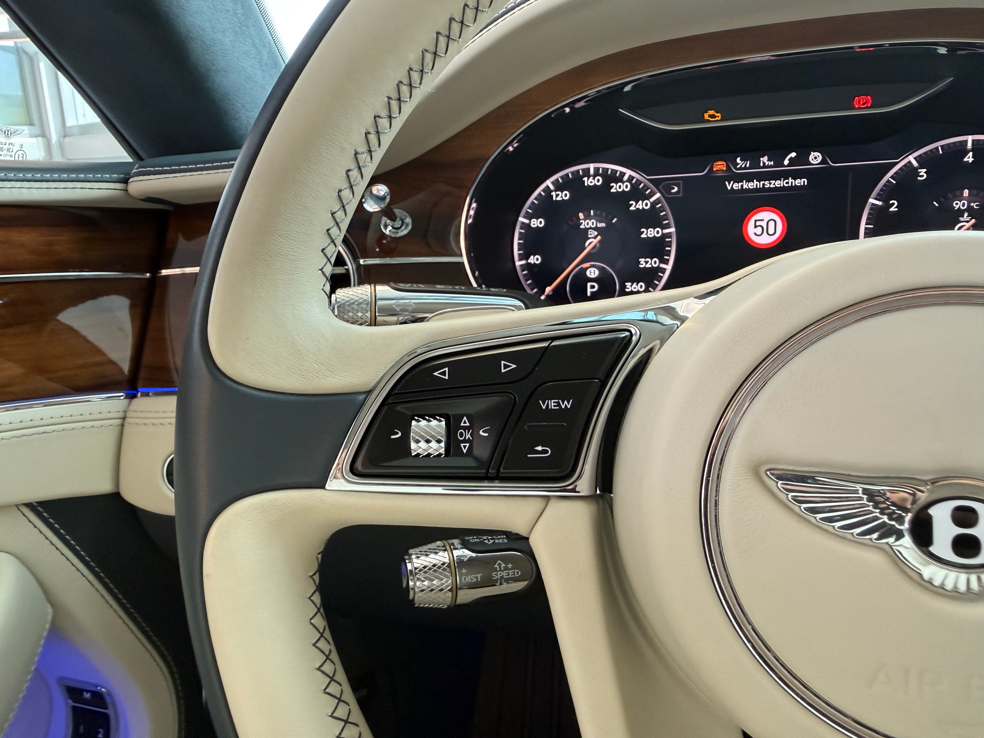 BENTLEY Continental GT 4.0 V8-image-11