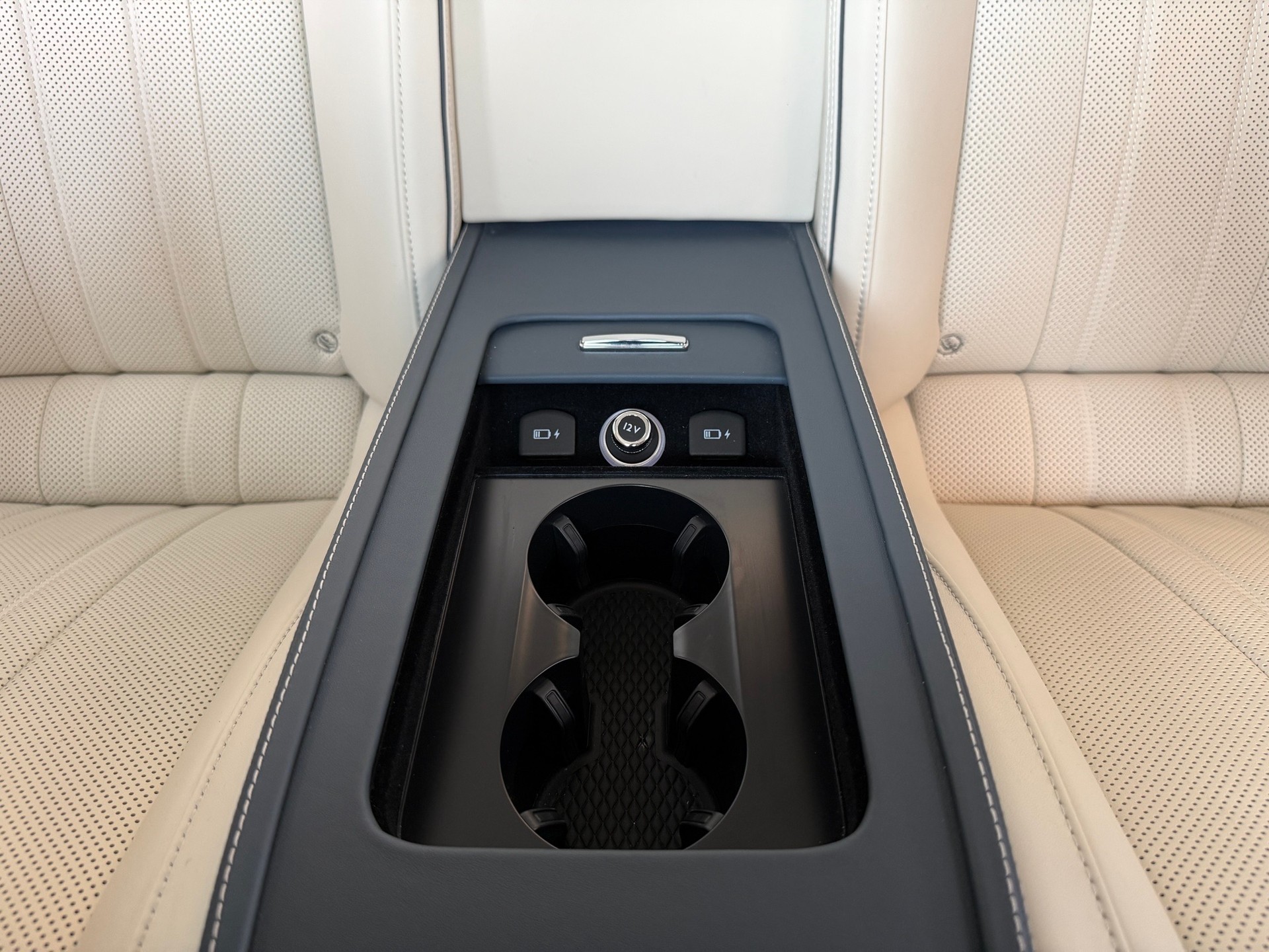 BENTLEY Continental GT 4.0 V8-image-24