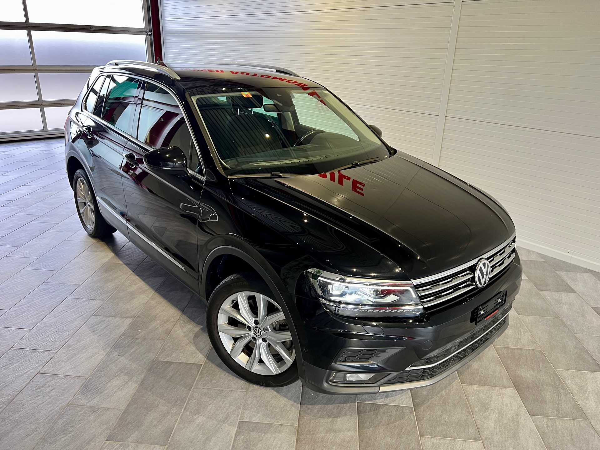 VW Tiguan 2.0TSI Highline 4Motion DSG-image-1