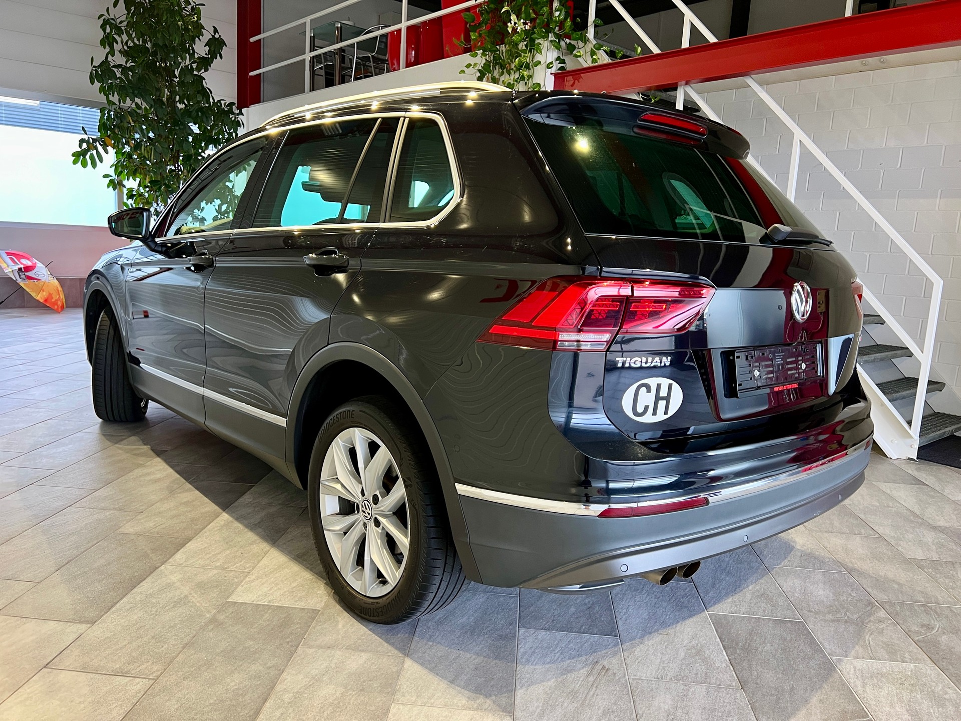 VW Tiguan 2.0TSI Highline 4Motion DSG-image-4