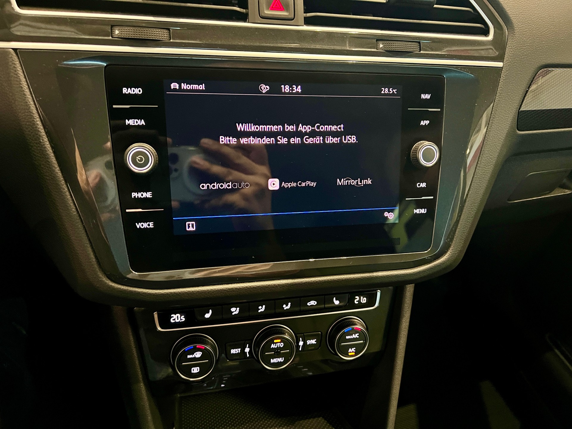 VW Tiguan 2.0TSI Highline 4Motion DSG-image-23