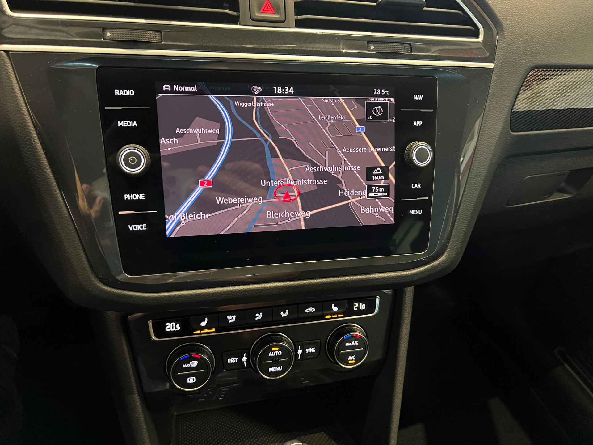 VW Tiguan 2.0TSI Highline 4Motion DSG-image-22