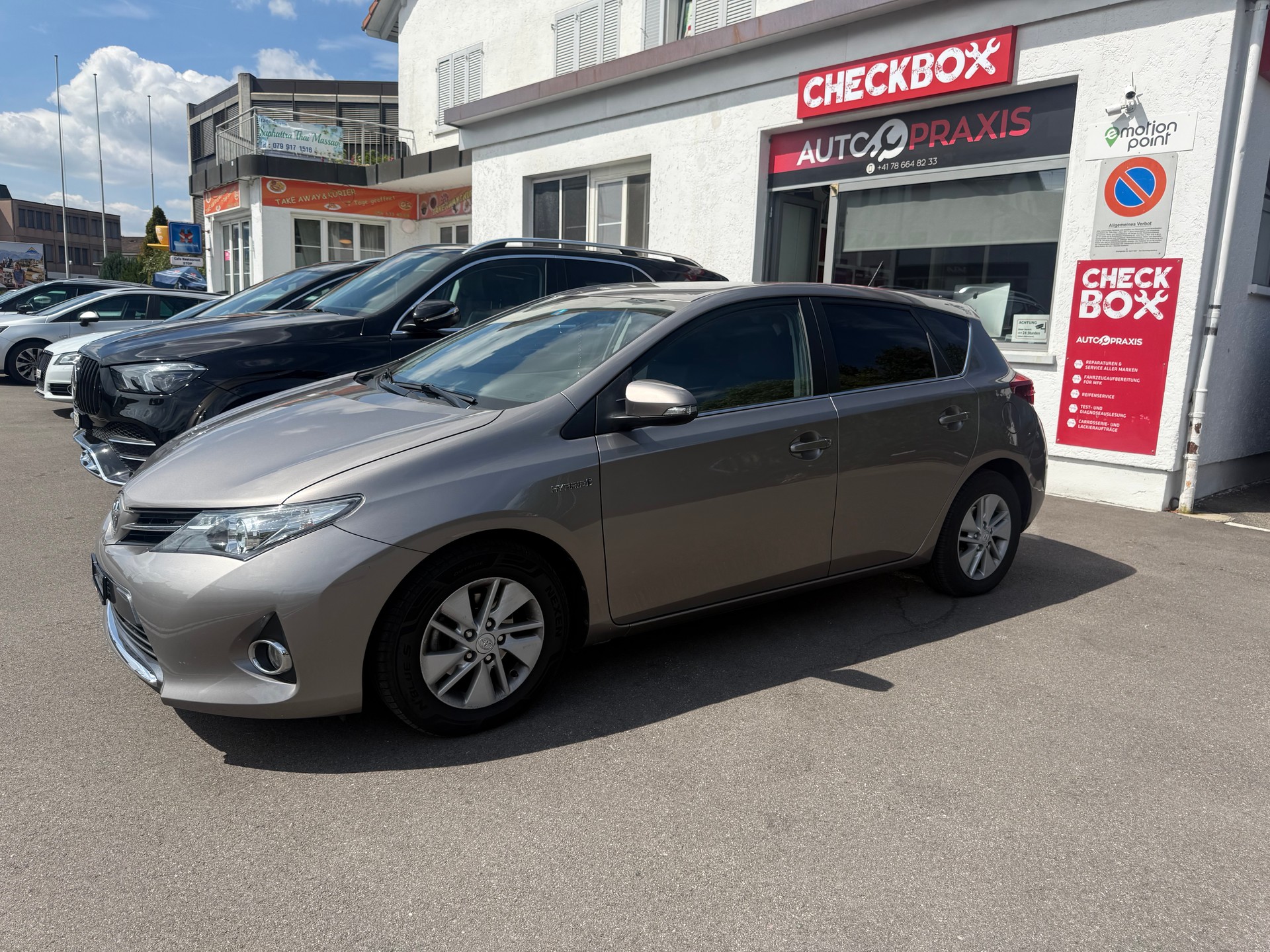 TOYOTA 1.8 HSD Linea Luna-image-0