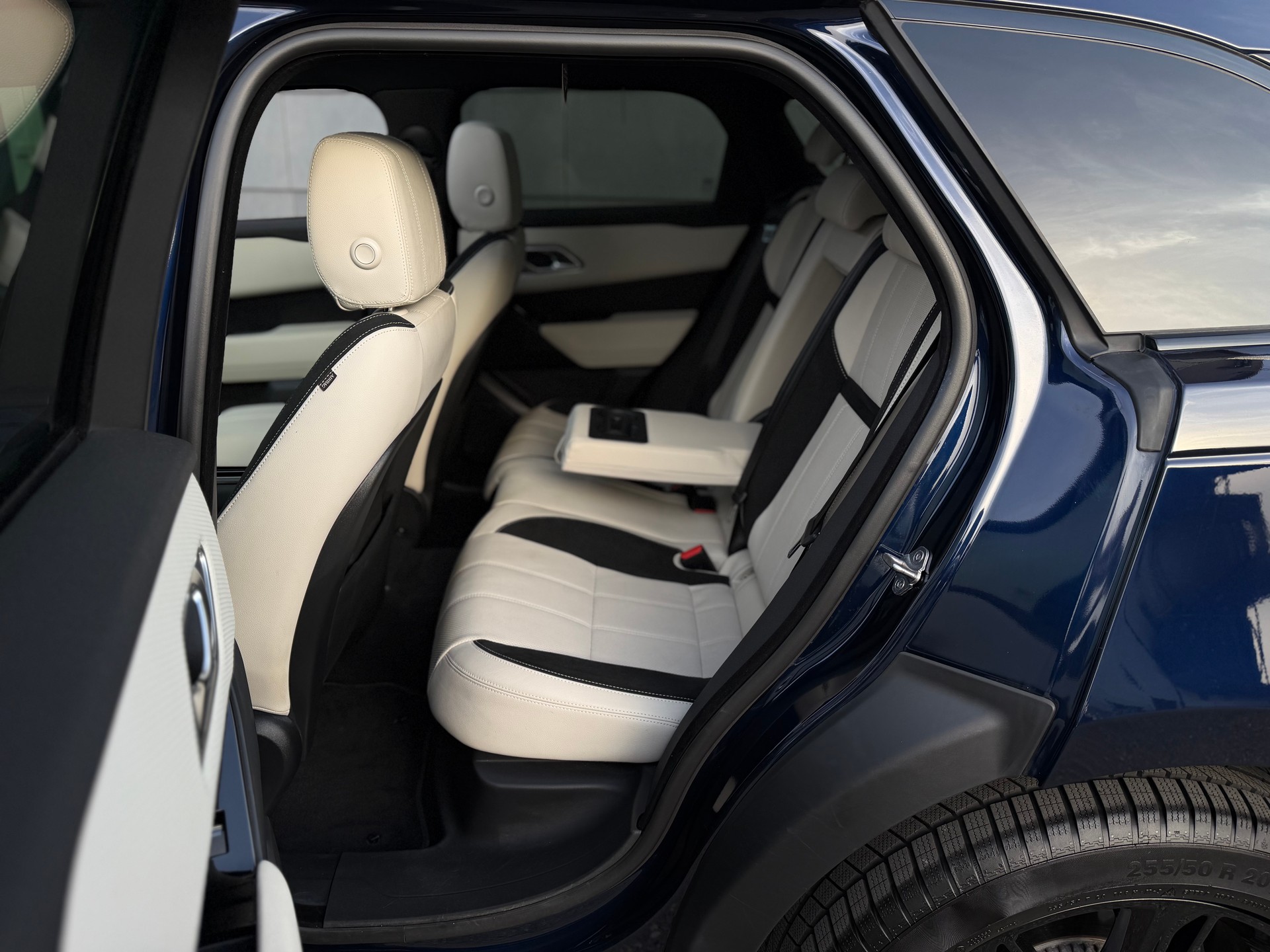 LAND ROVER Range Rover Velar R-Dynamic P 250 S Automatic-image-15