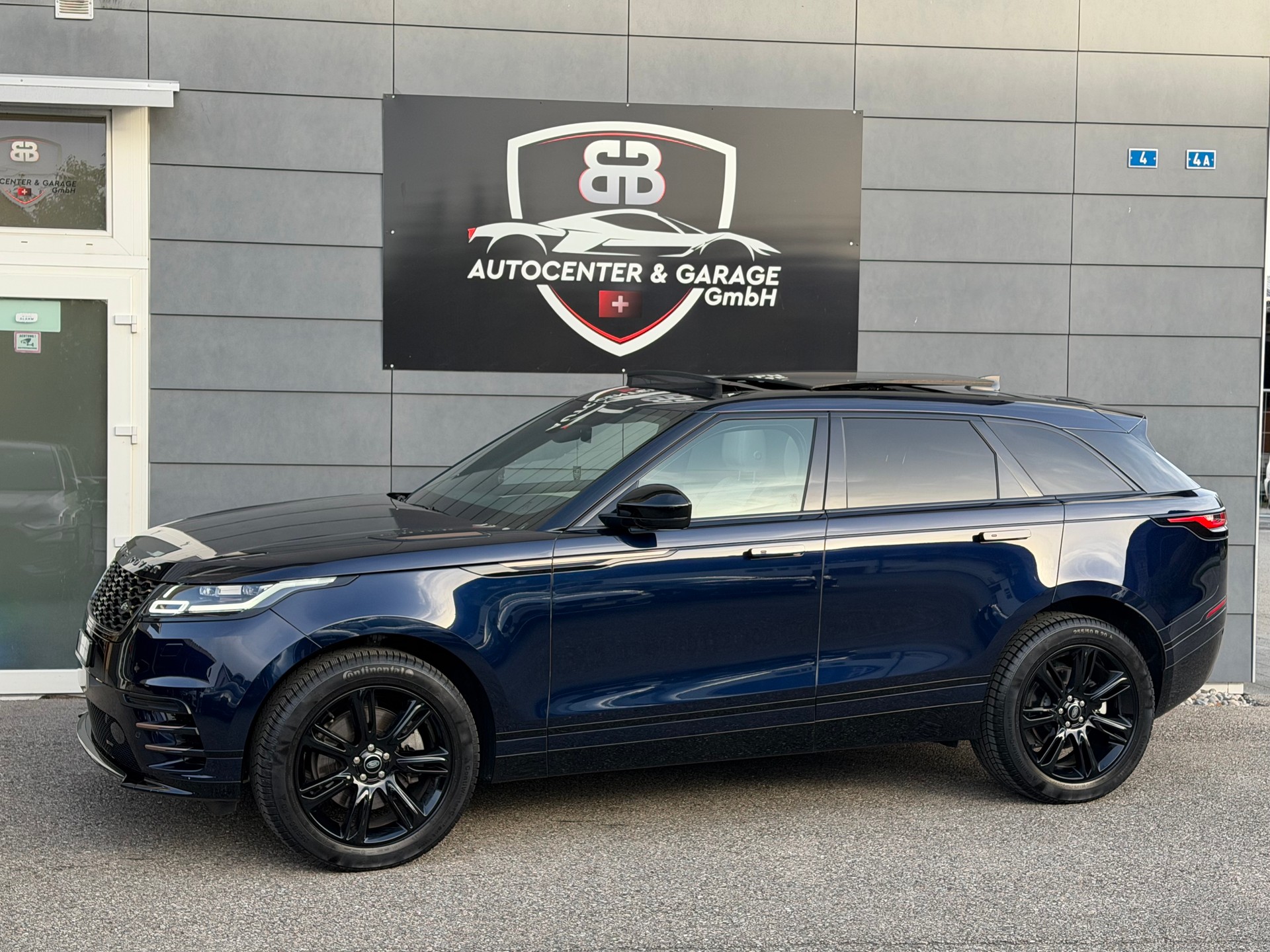 LAND ROVER Range Rover Velar R-Dynamic P 250 S Automatic-image-3