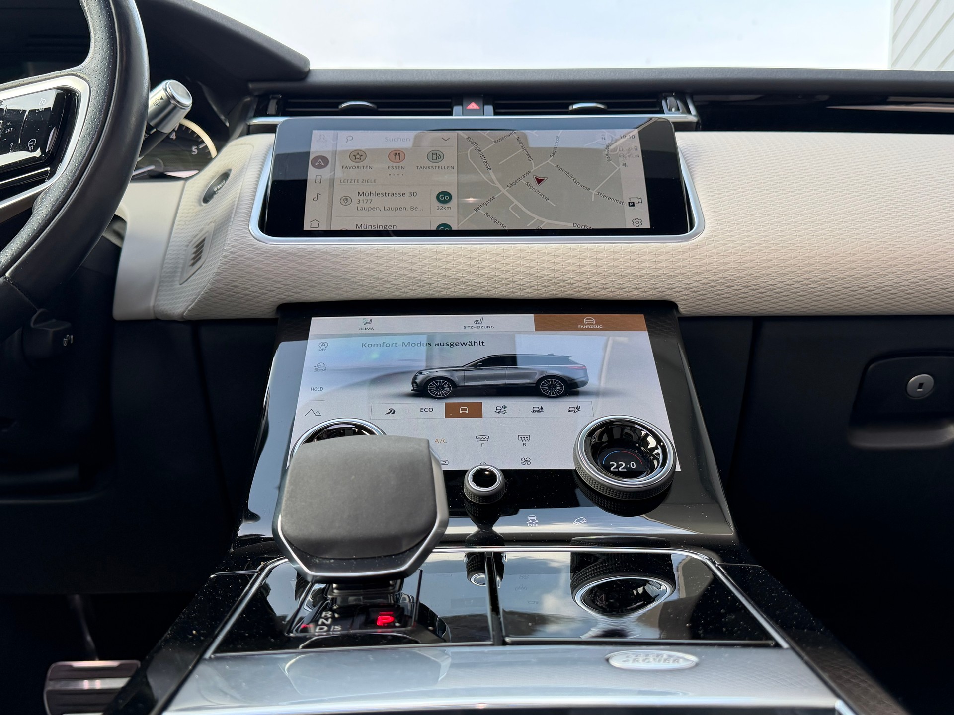 LAND ROVER Range Rover Velar R-Dynamic P 250 S Automatic-image-22