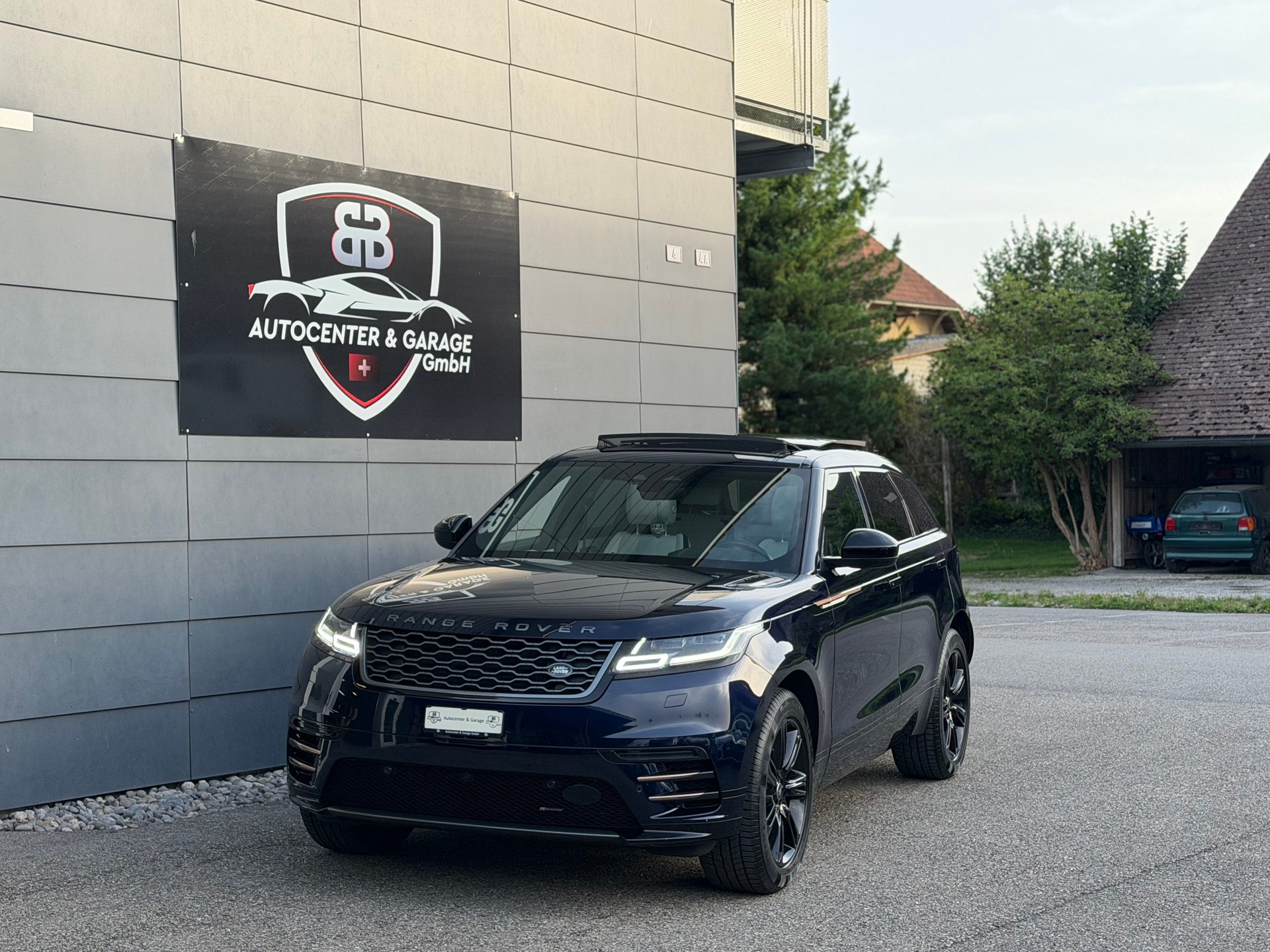 LAND ROVER Range Rover Velar R-Dynamic P 250 S Automatic-image-0