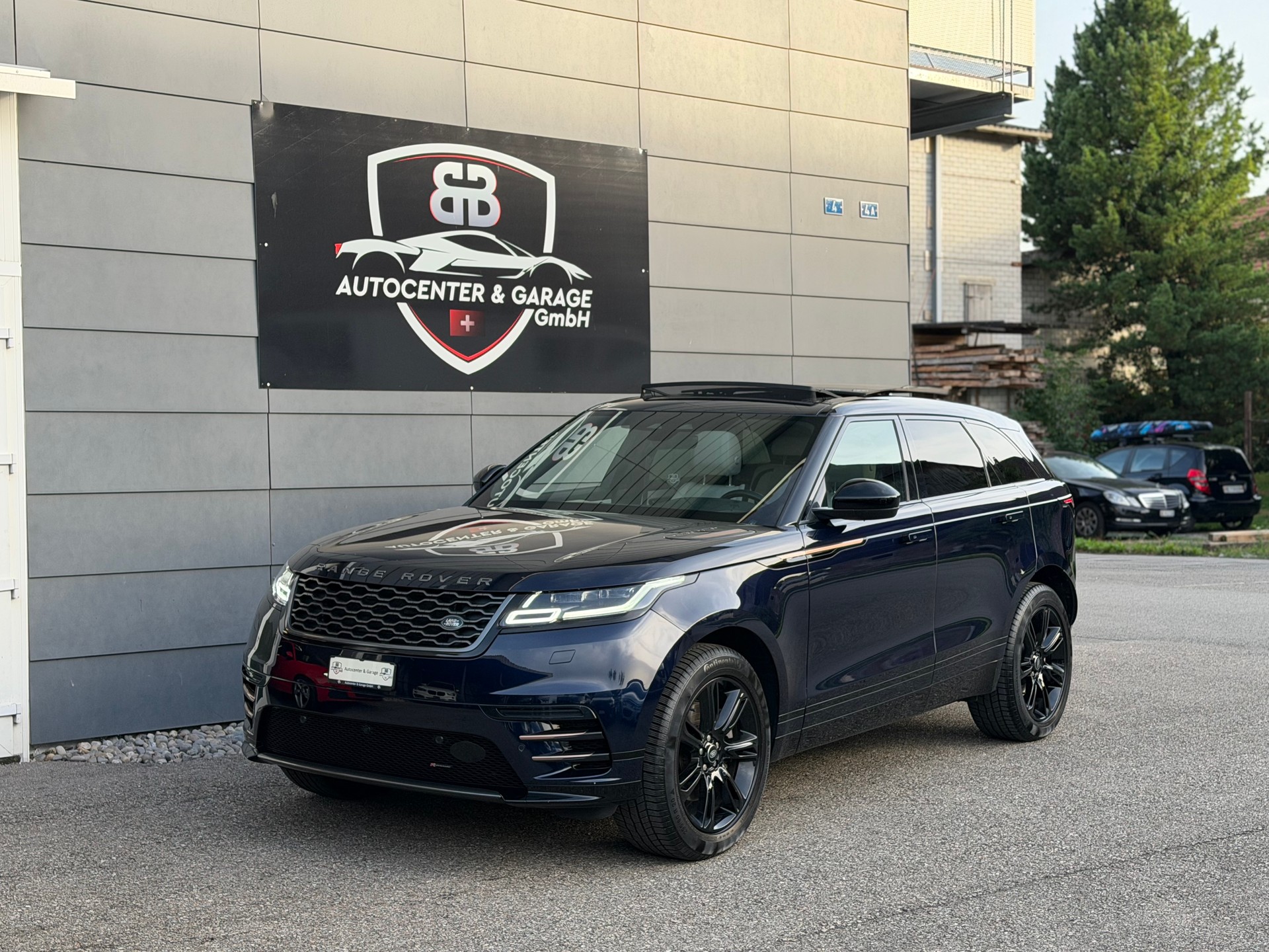 LAND ROVER Range Rover Velar R-Dynamic P 250 S Automatic-image-1