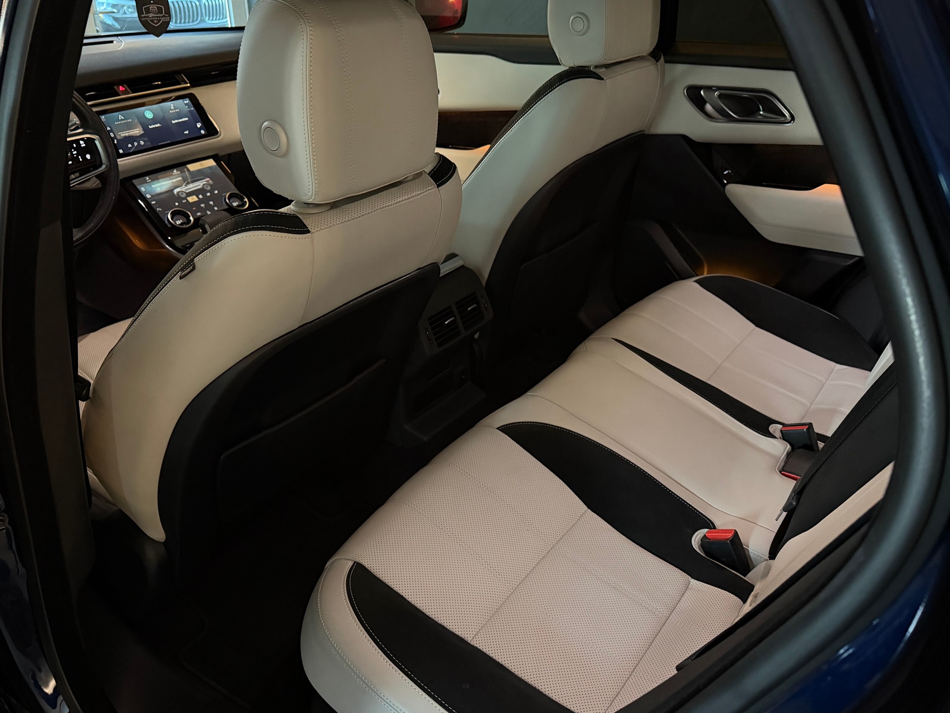 LAND ROVER Range Rover Velar R-Dynamic P 250 S Automatic-image-16