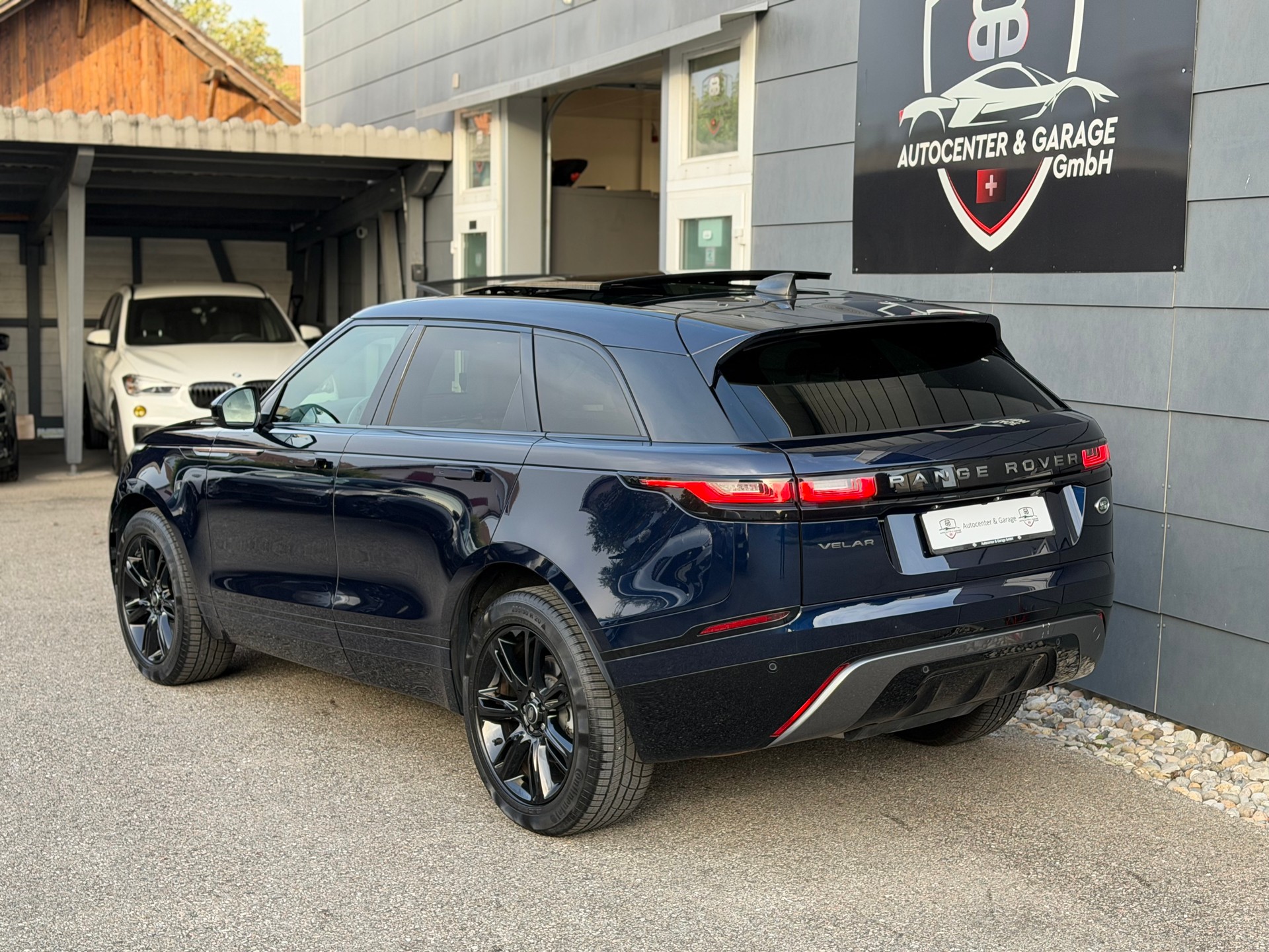 LAND ROVER Range Rover Velar R-Dynamic P 250 S Automatic-image-5