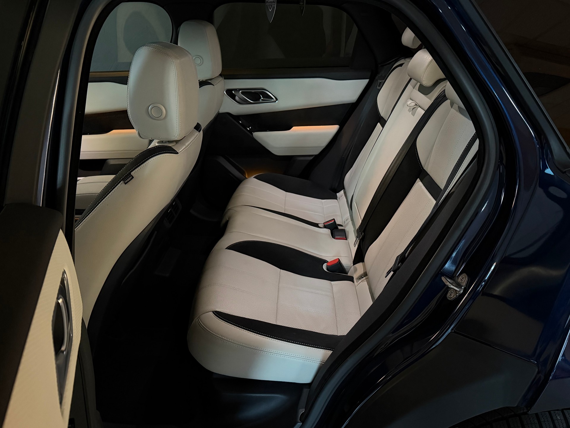 LAND ROVER Range Rover Velar R-Dynamic P 250 S Automatic-image-15