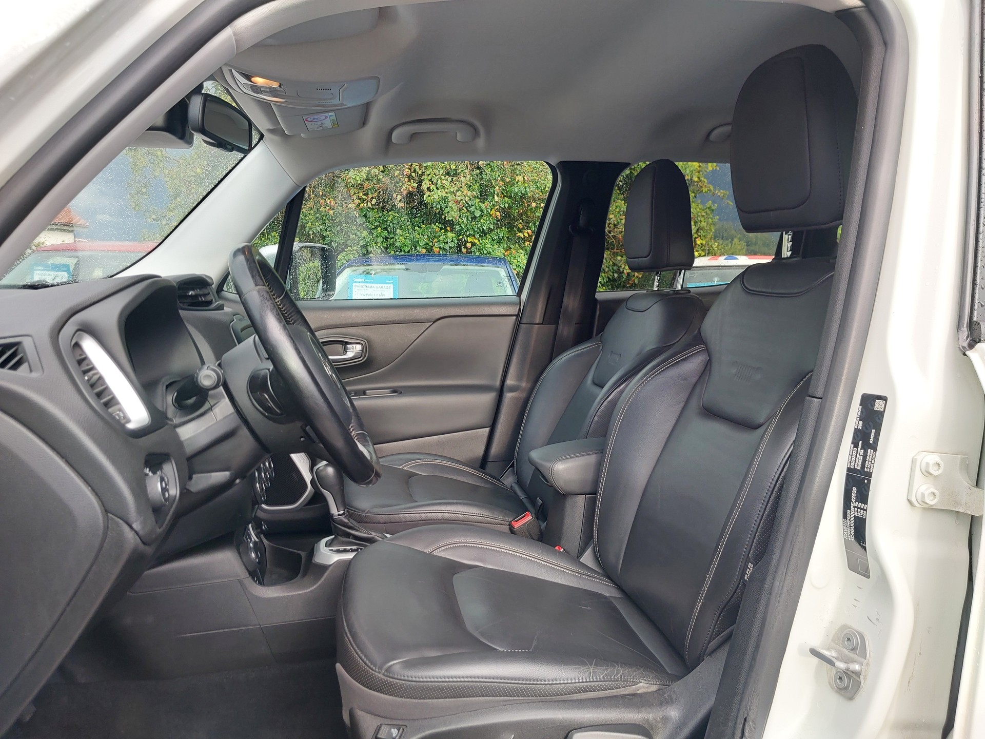 JEEP Renegade 1.4 Turbo Limited AWD-image-4