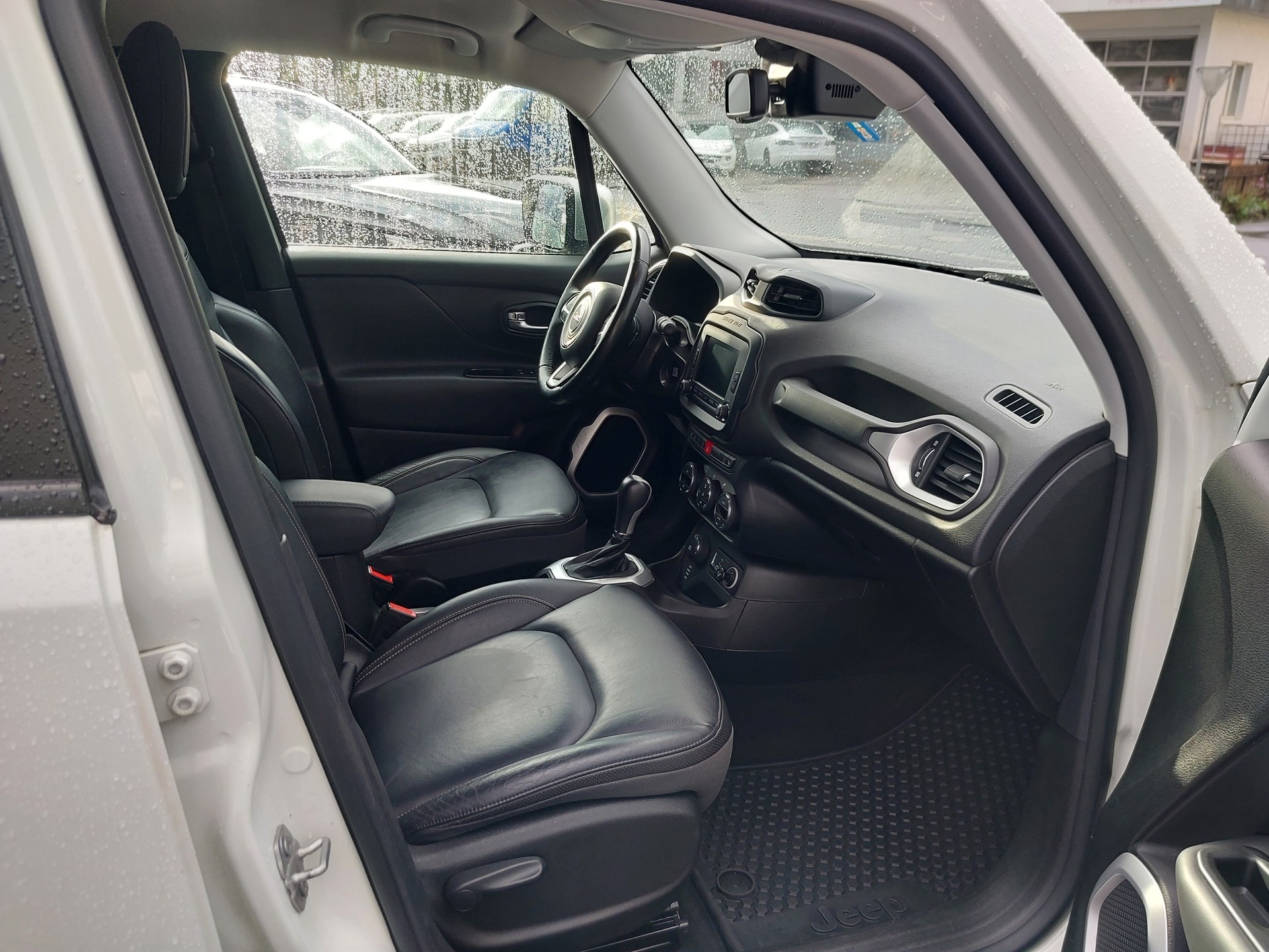 JEEP Renegade 1.4 Turbo Limited AWD-image-6