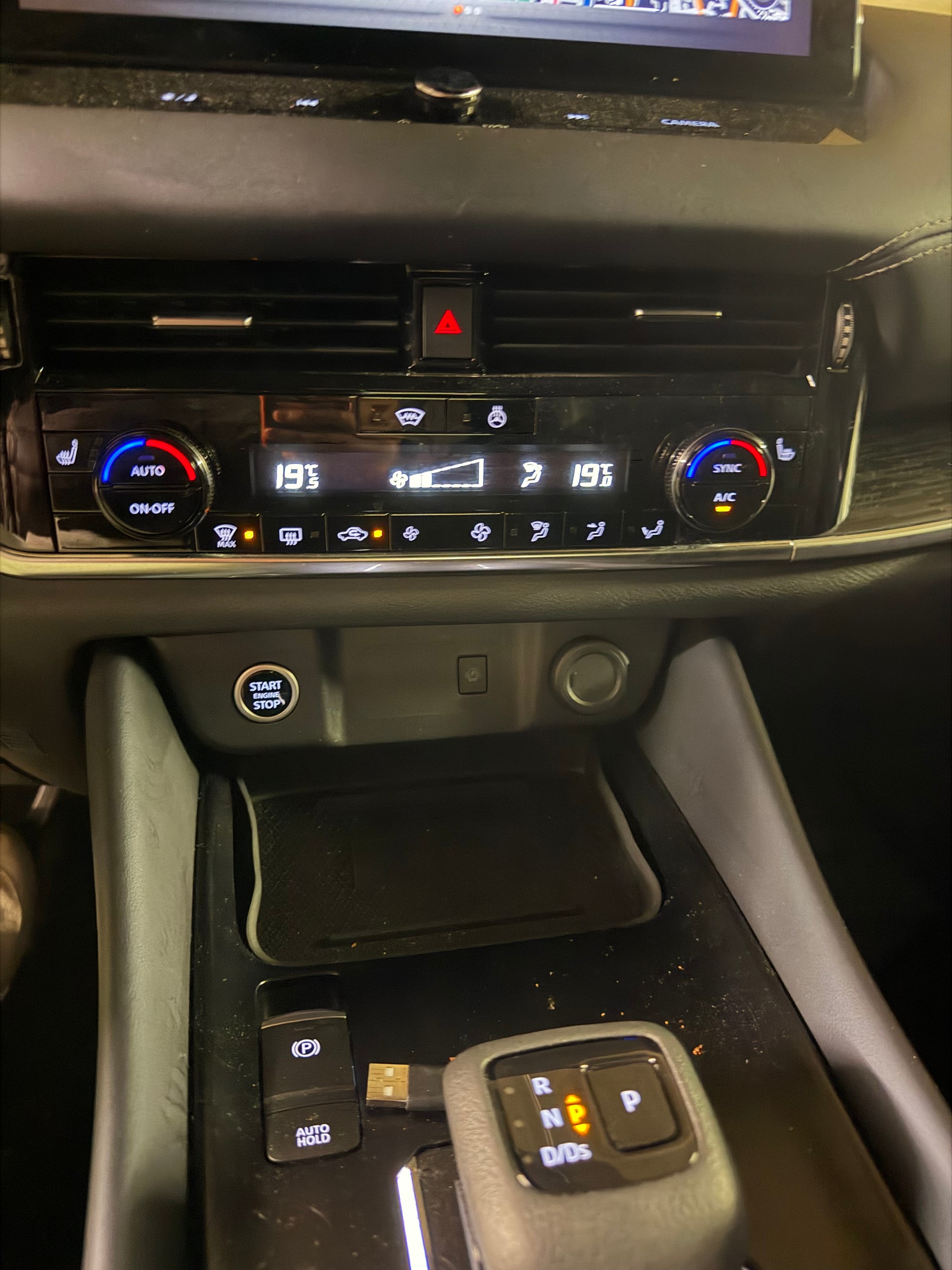 NISSAN 1.3 DIG-T MHEV Tekna + Xtronic 4x4-image-8