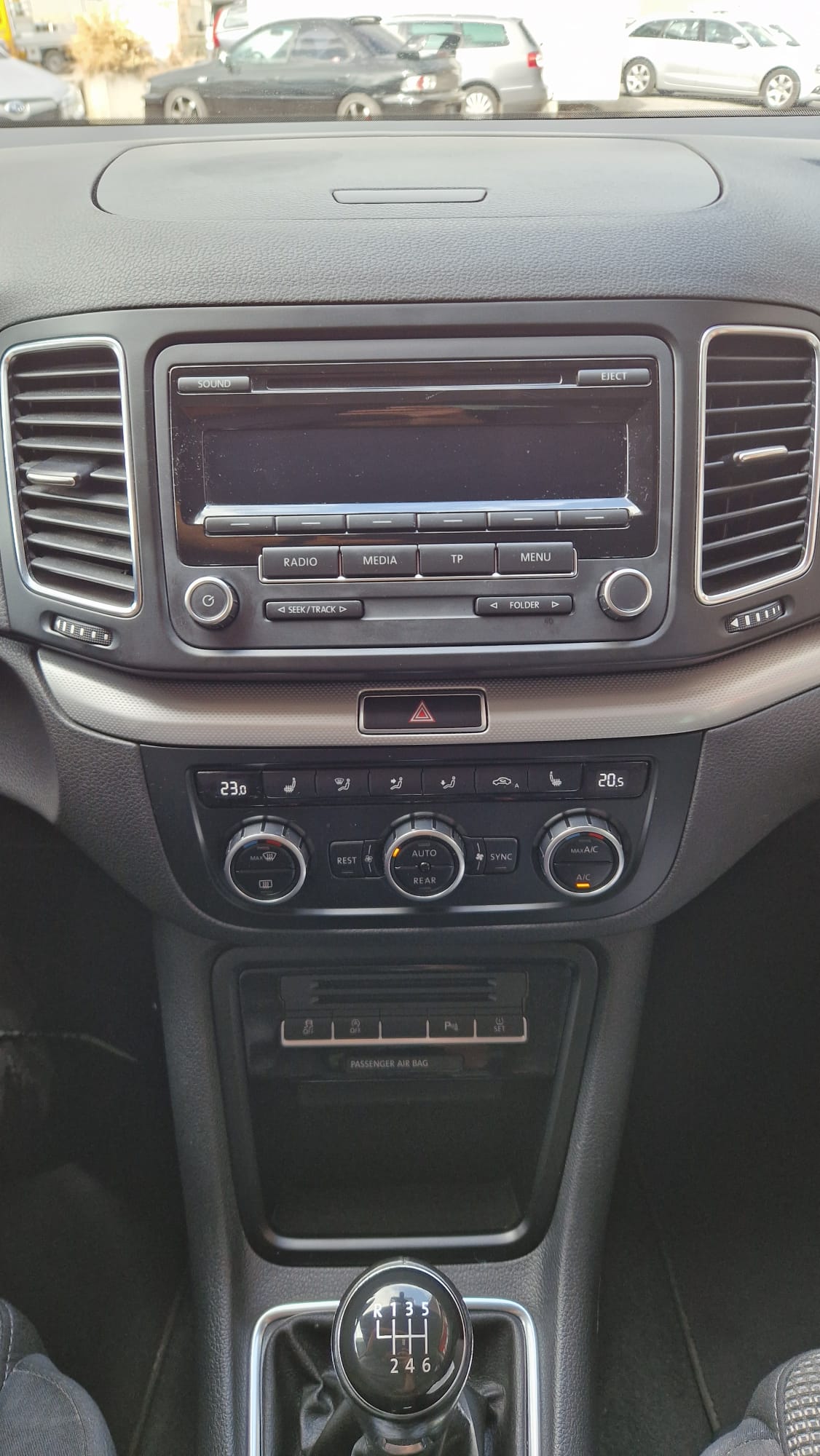 VW Sharan 2.0 TDI BlueMotion Technology Comfortline-image-9