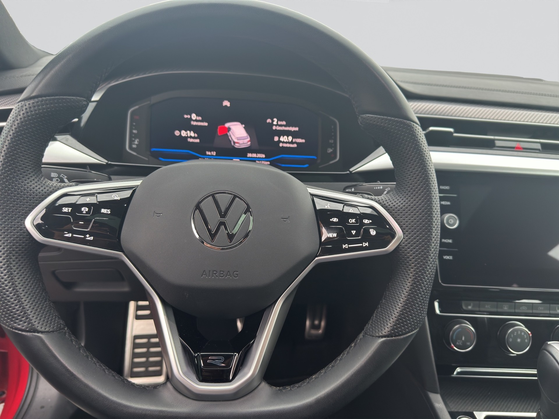 VW Arteon SB 2.0 TSI R-Line 4Motion DSG-image-3