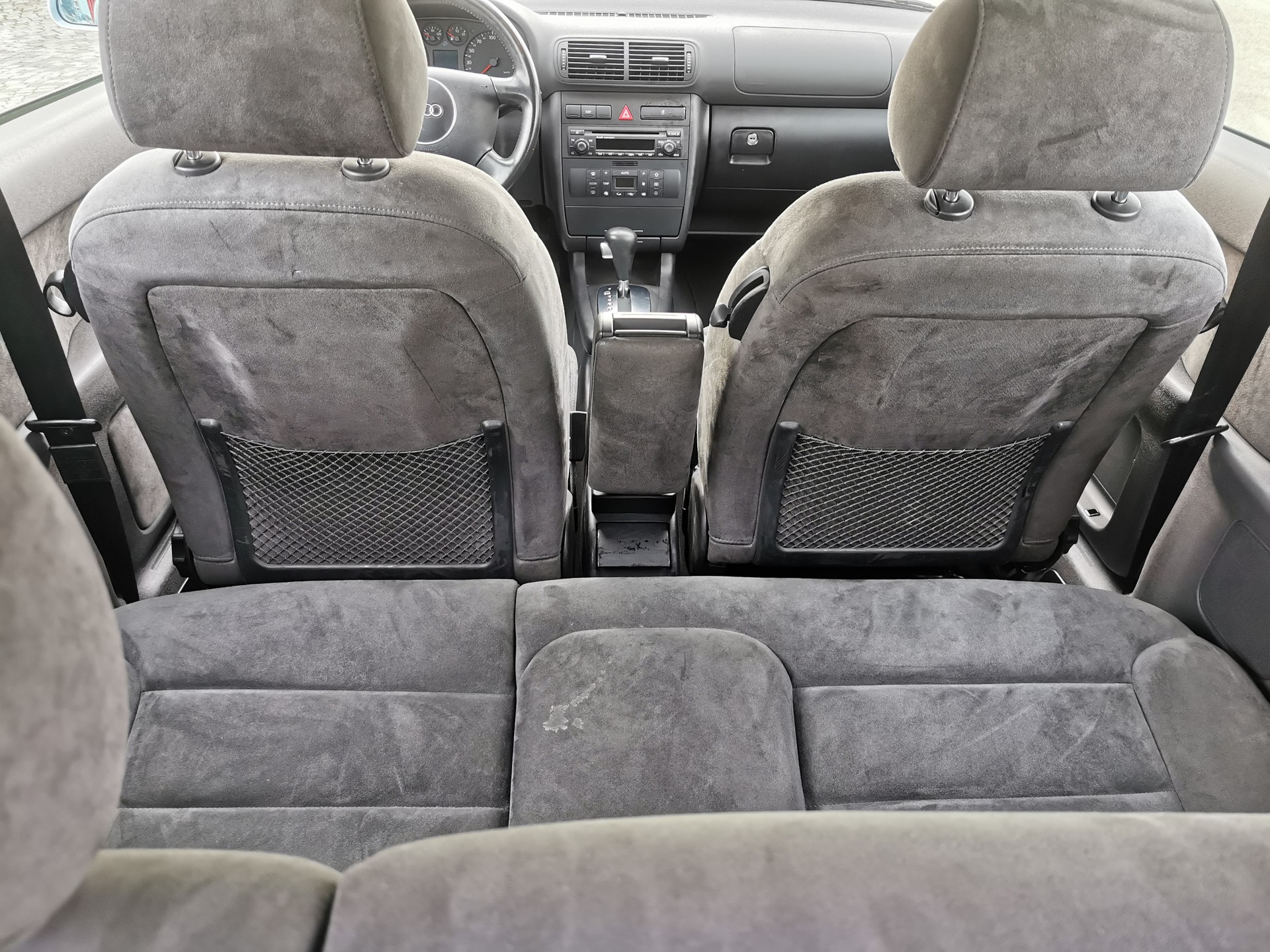 AUDI A3 1.8 Ambiente-image-10