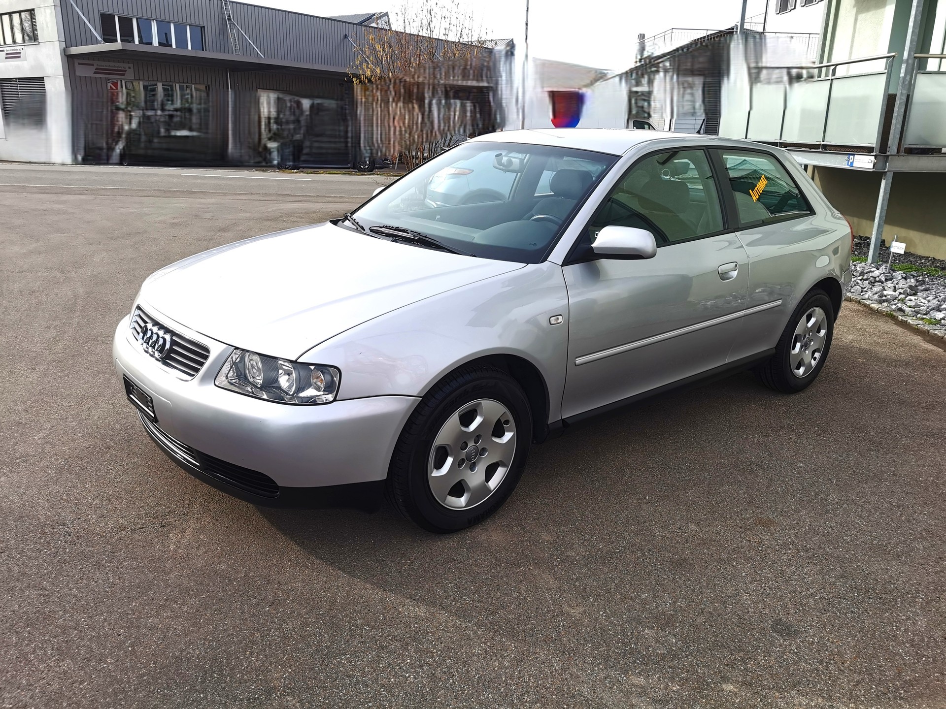 AUDI A3 1.8 Ambiente-image-8