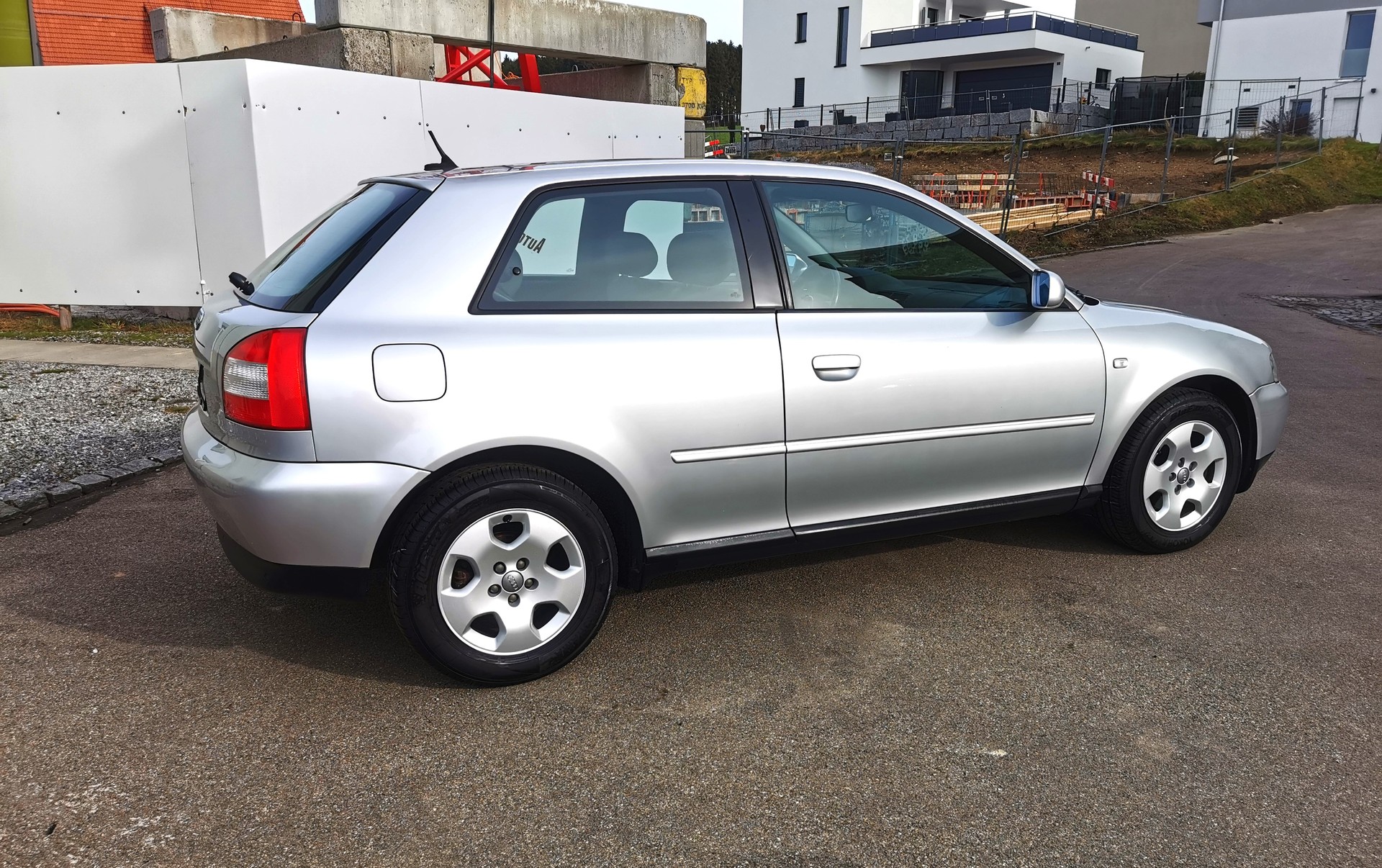 AUDI A3 1.8 Ambiente-image-7