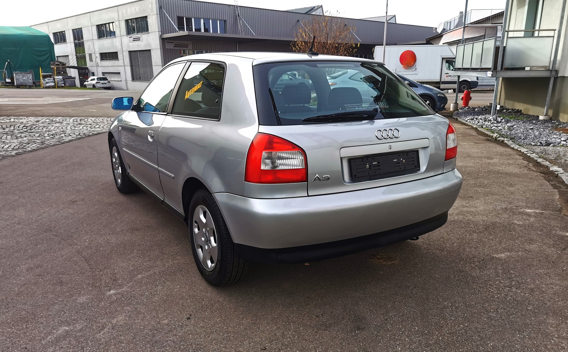 AUDI A3 1.8 Ambiente-image-2
