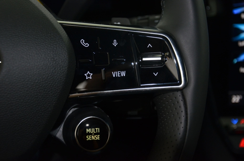 RENAULT Megane E-Tech EV60 *ICONIC*-image-20