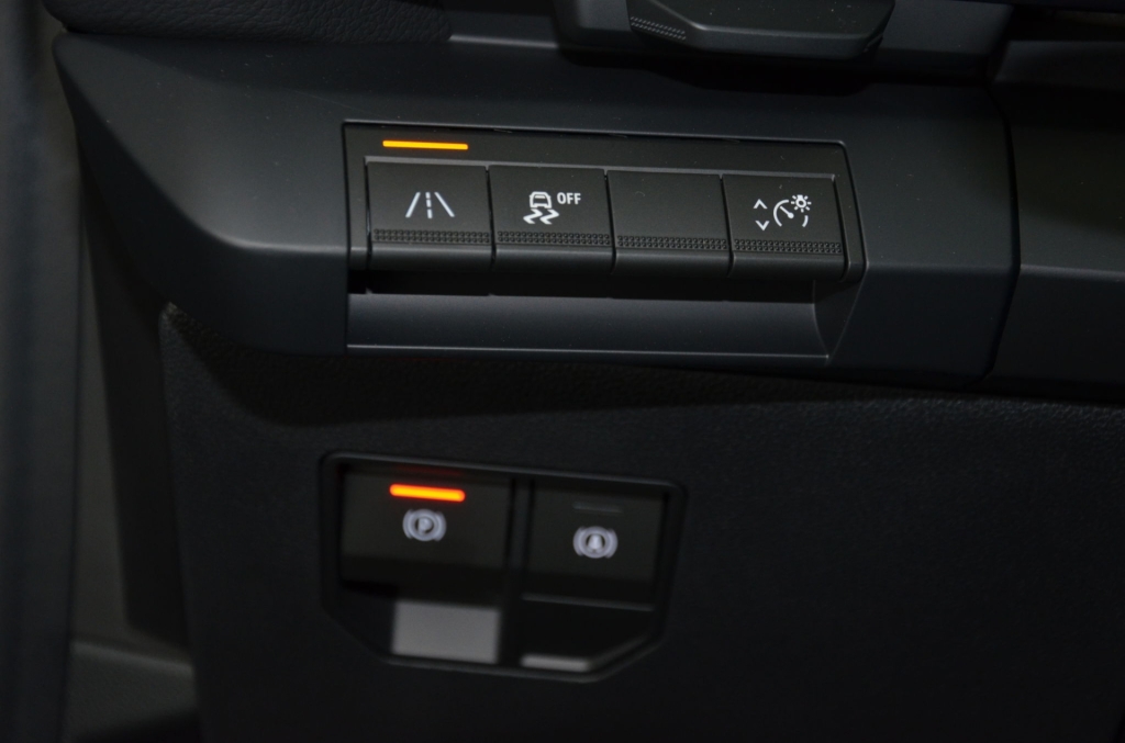 RENAULT Megane E-Tech EV60 *ICONIC*-image-22