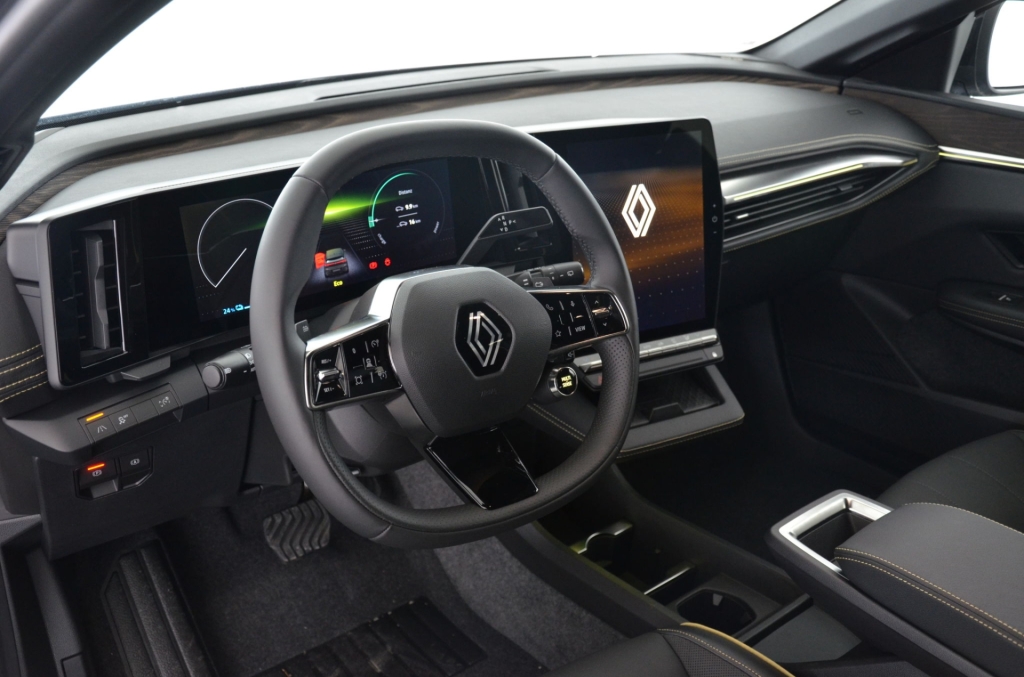 RENAULT Megane E-Tech EV60 *ICONIC*-image-10