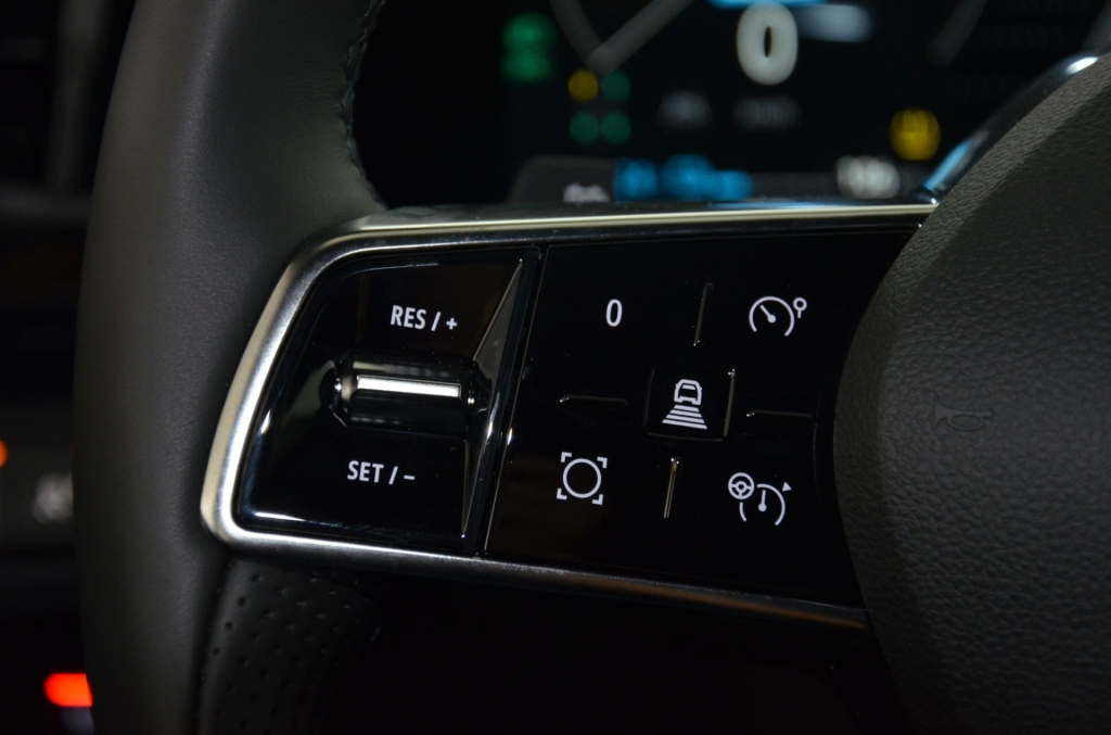 RENAULT Megane E-Tech EV60 *ICONIC*-image-21